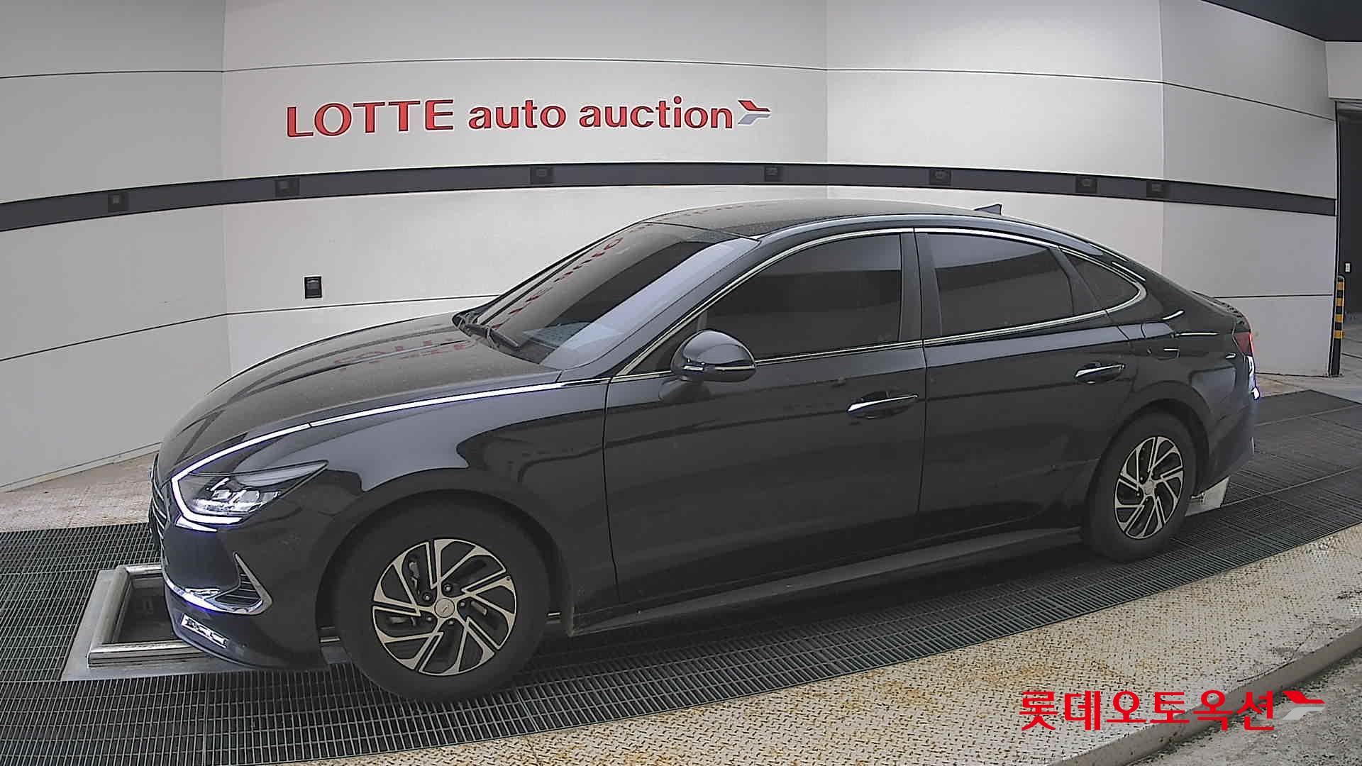Hyundai Sonata 2021 - Image 12