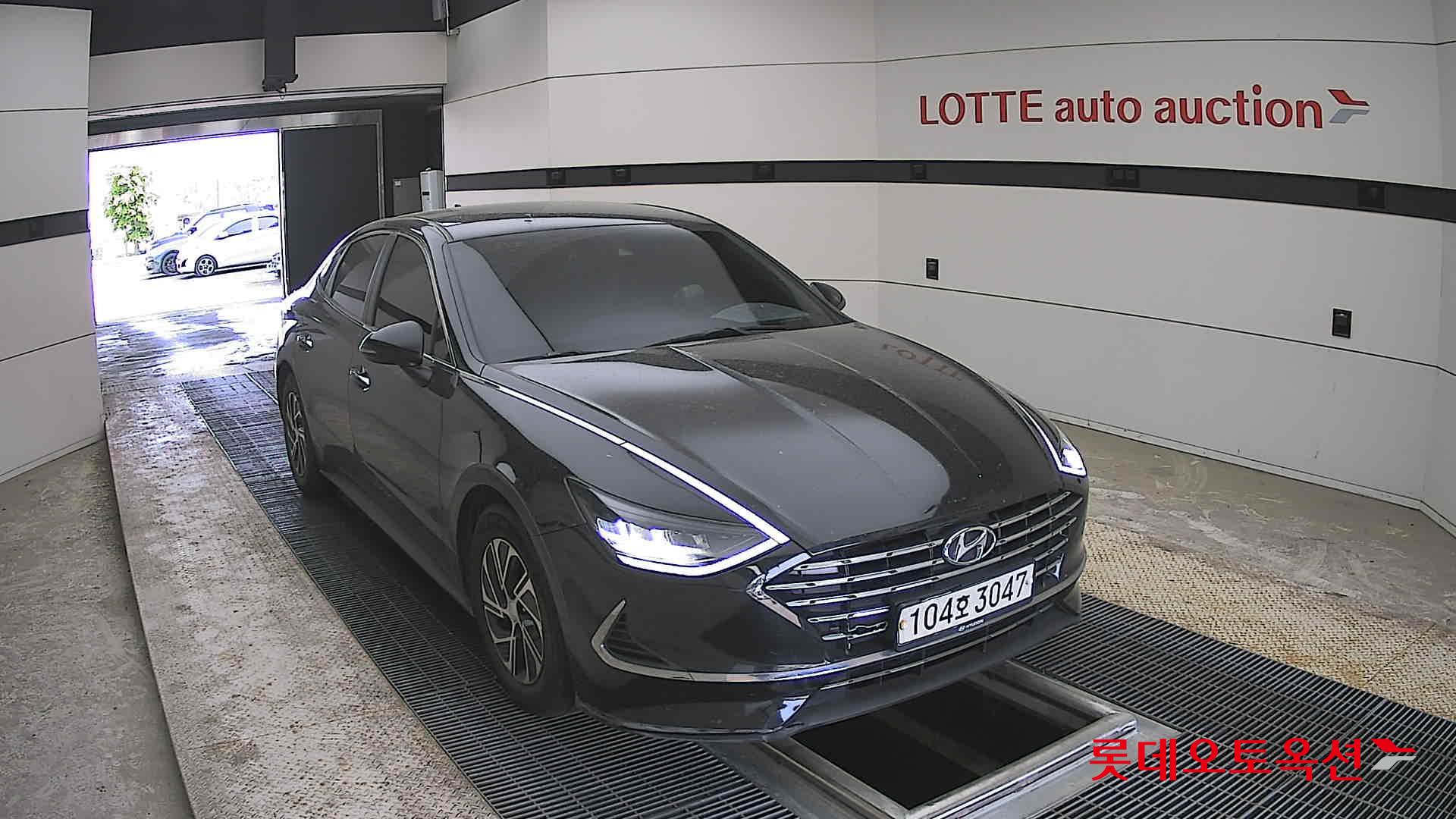 Hyundai Sonata 2021 - Image 24