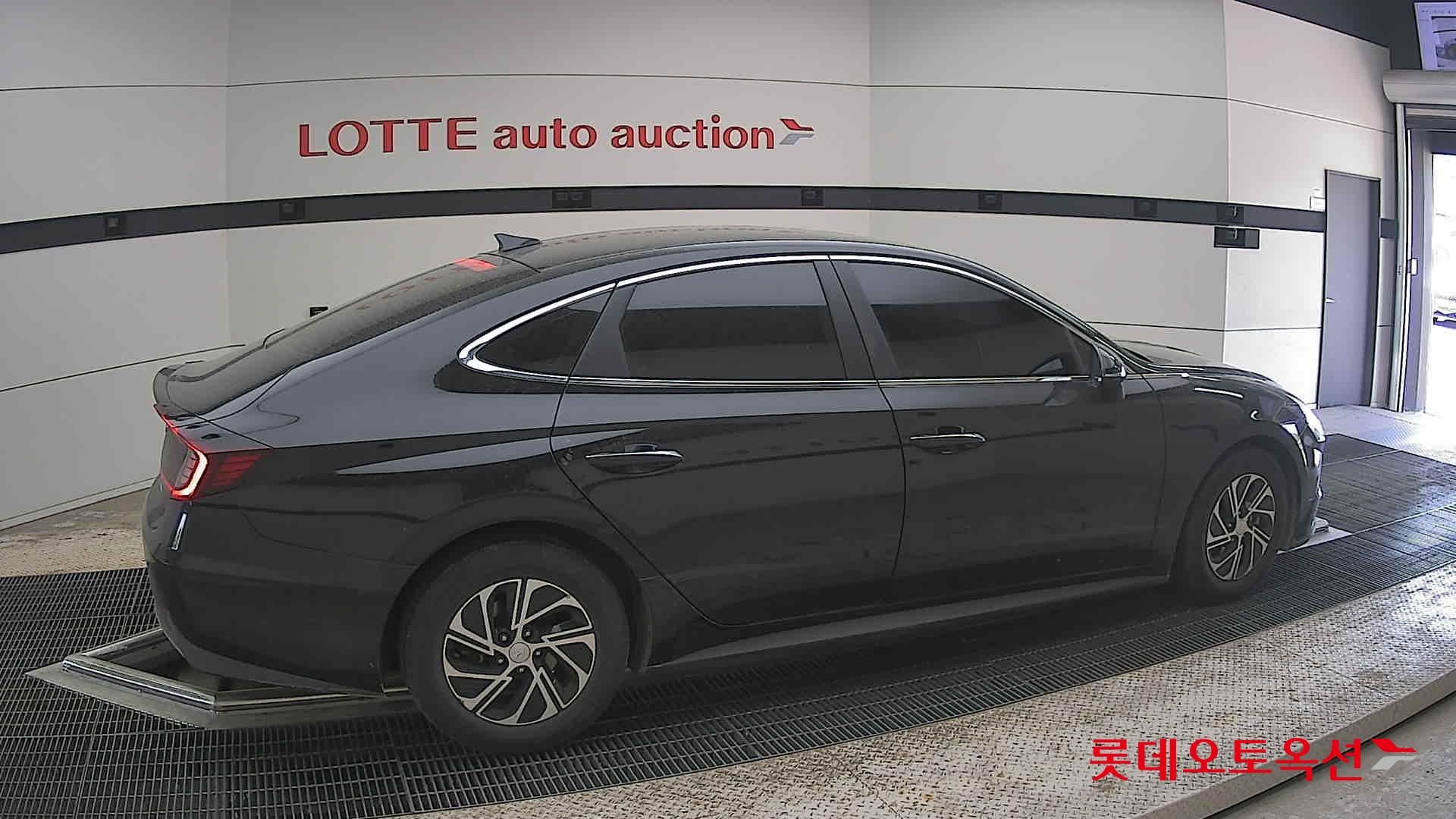 Hyundai Sonata 2021 - Image 20