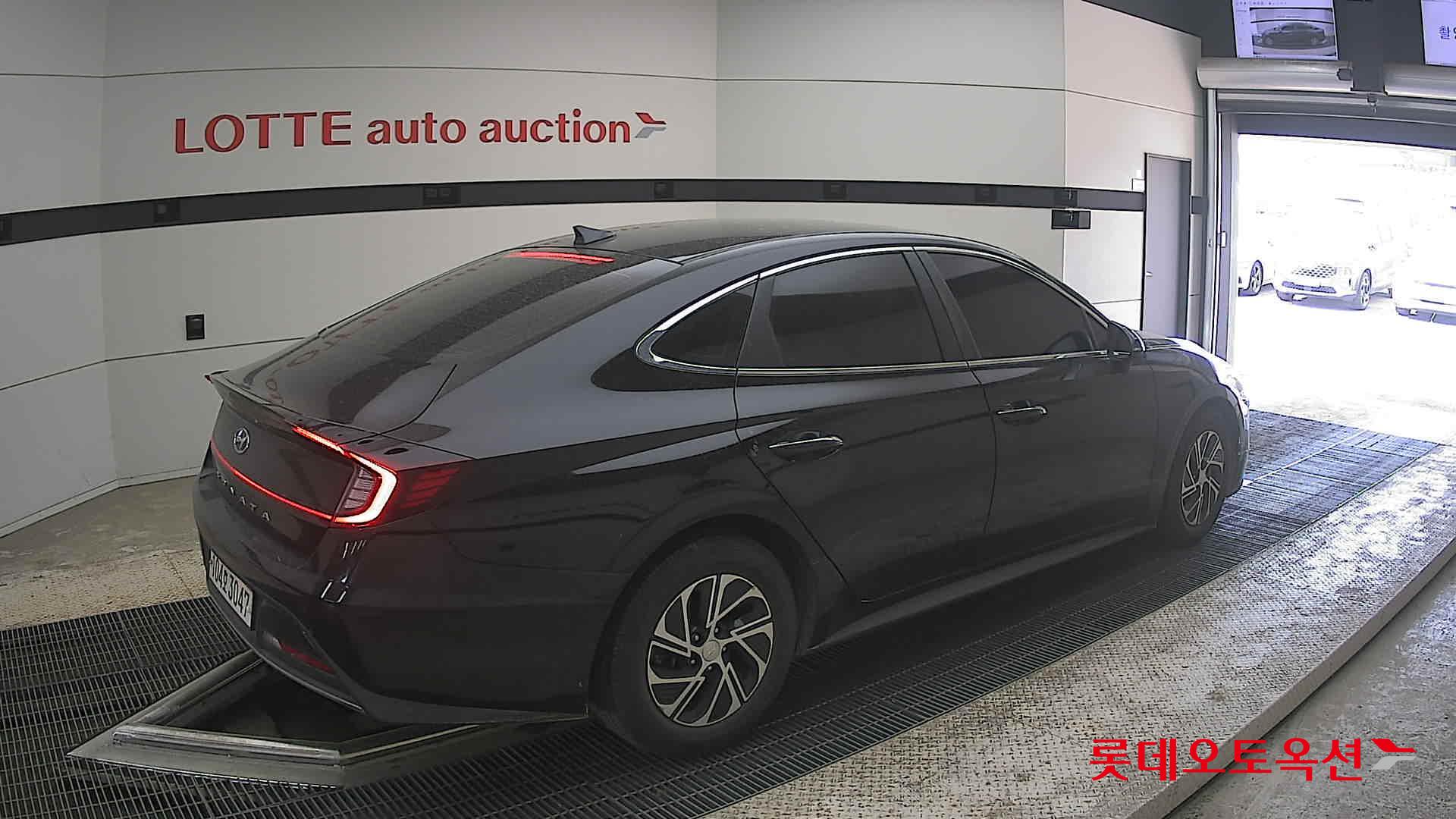 Hyundai Sonata 2021 - Image 19