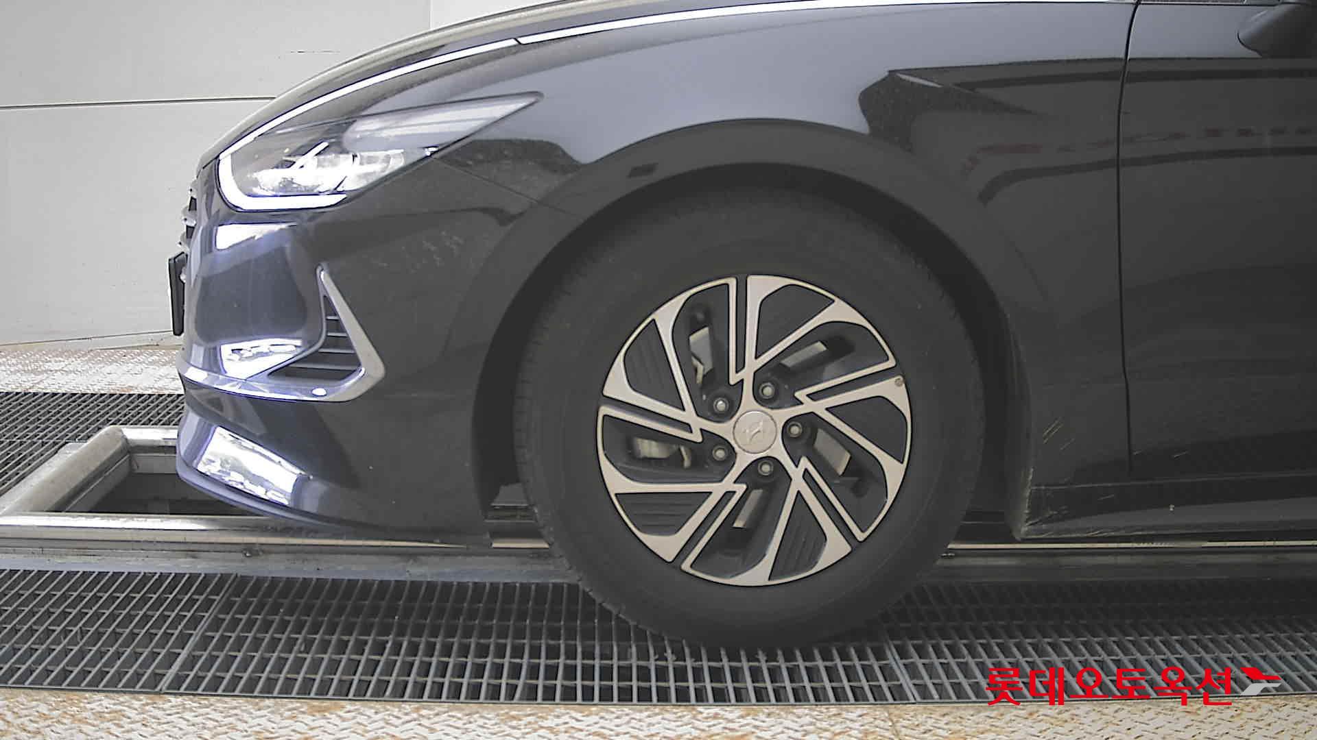 Hyundai Sonata 2021 - Image 25