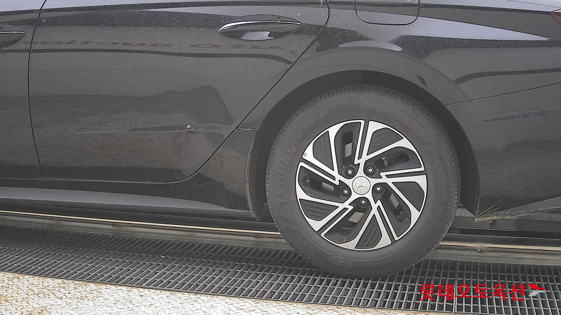 Hyundai Sonata 2021 - Image 26