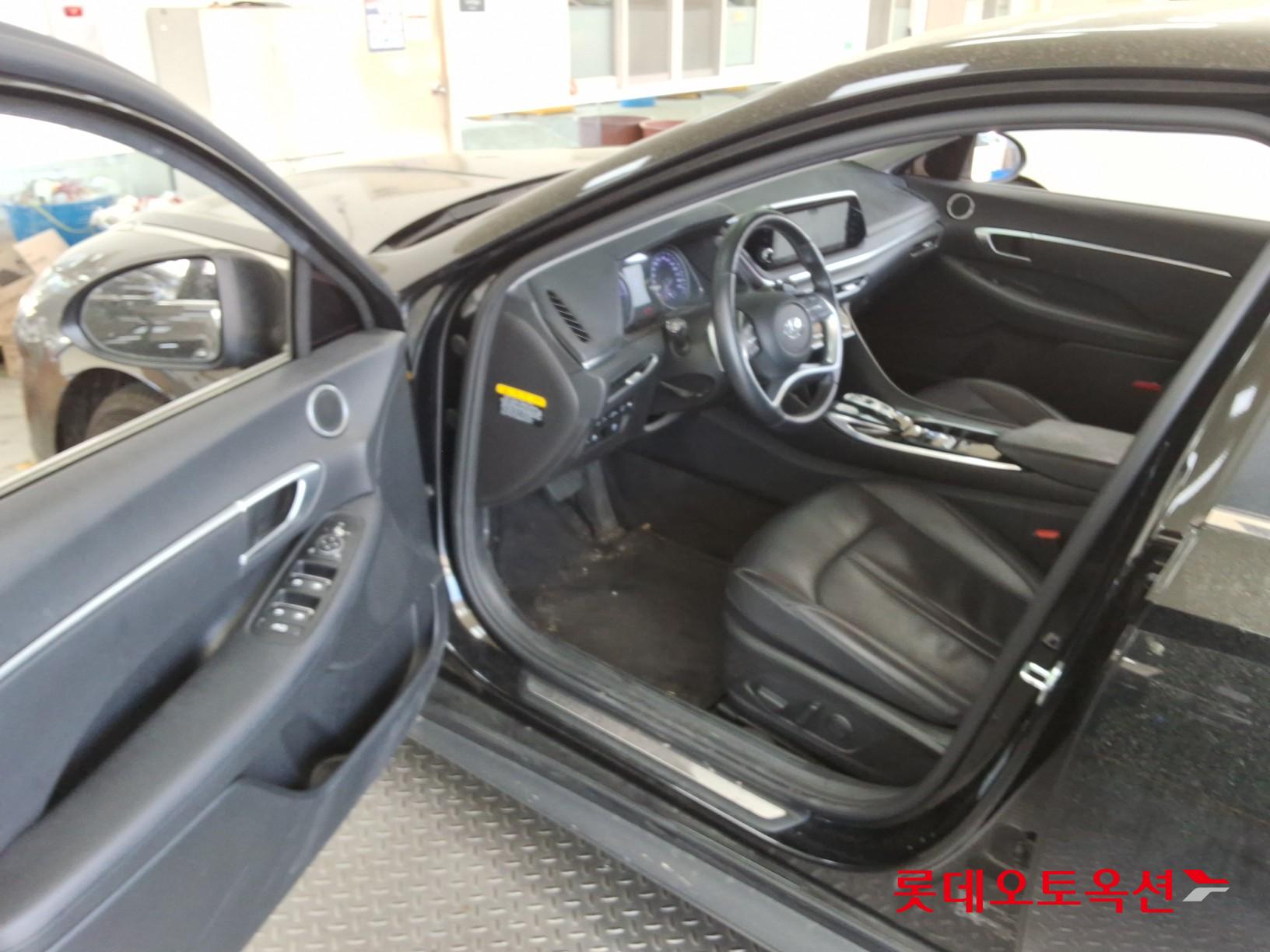 Hyundai Sonata 2021 - Image 36