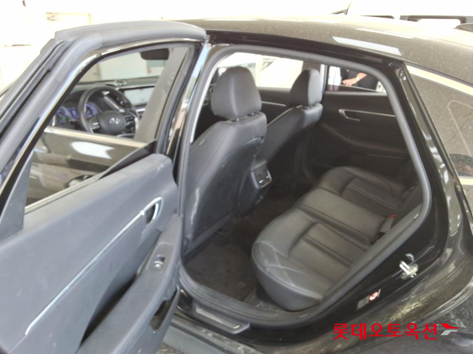Hyundai Sonata 2021 - Image 37