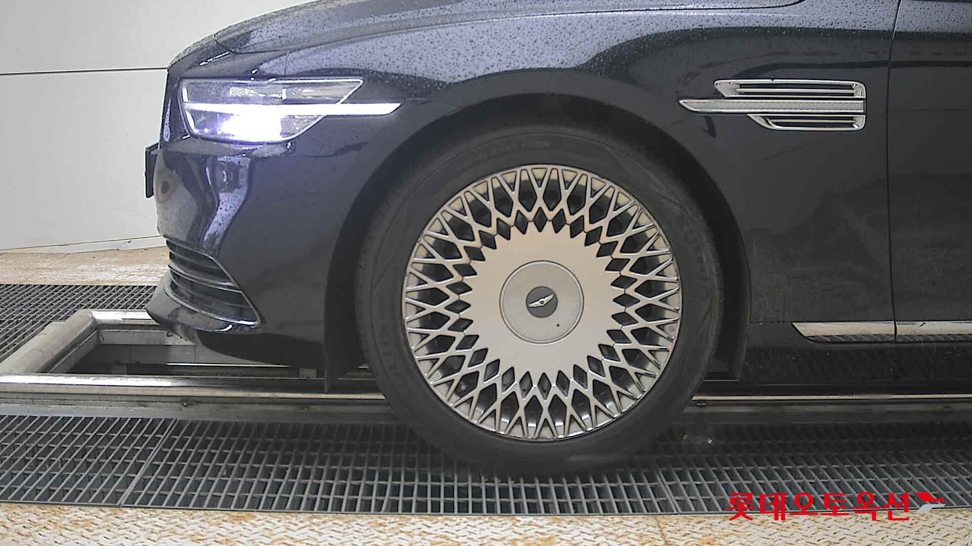 제네시스 G90 - 25
