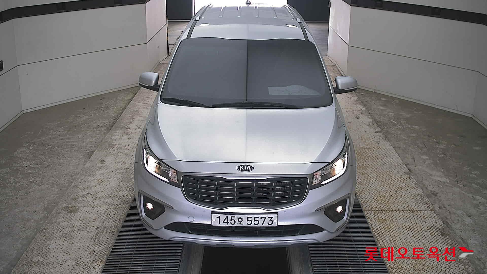 Kia New Carnival