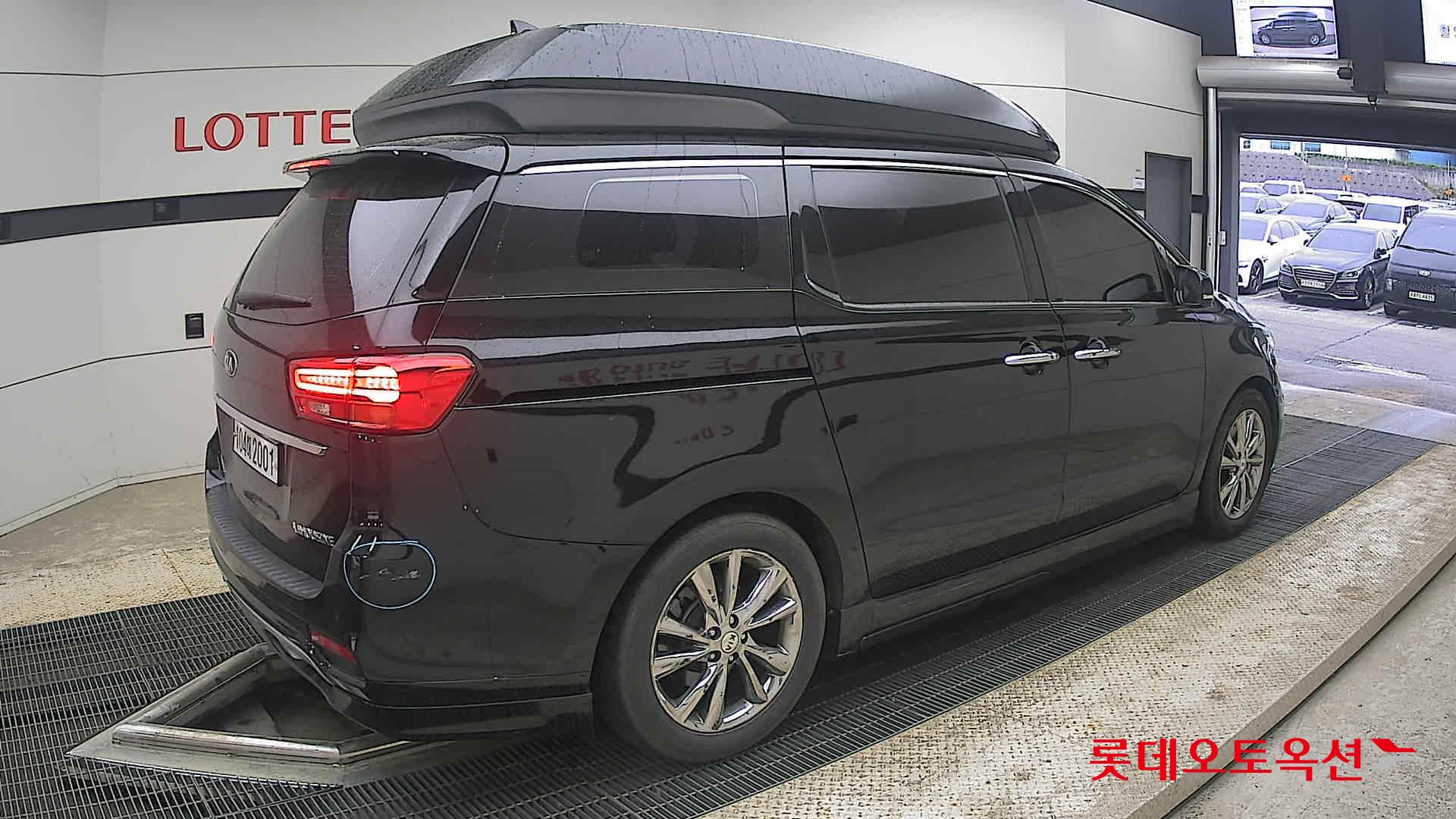 Kia New Carnival - 19