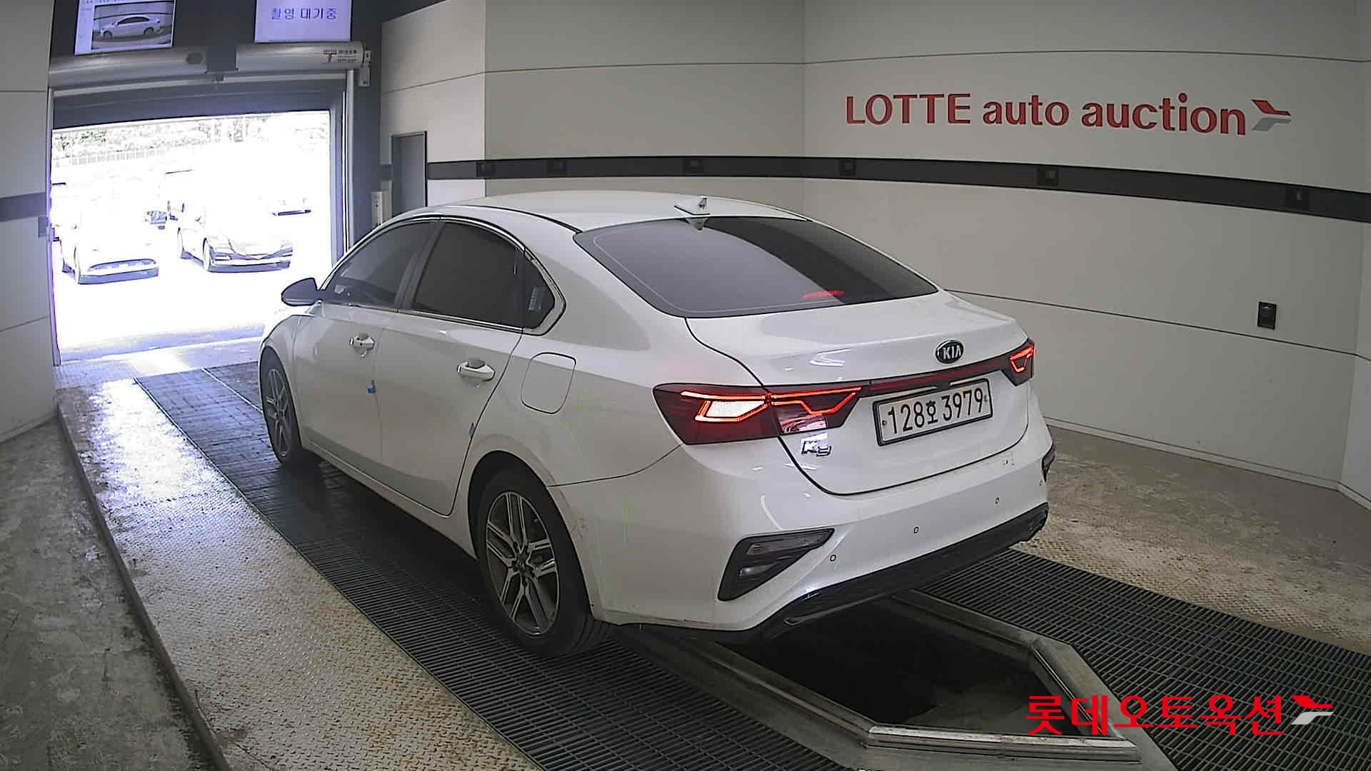 Kia K3 - 4