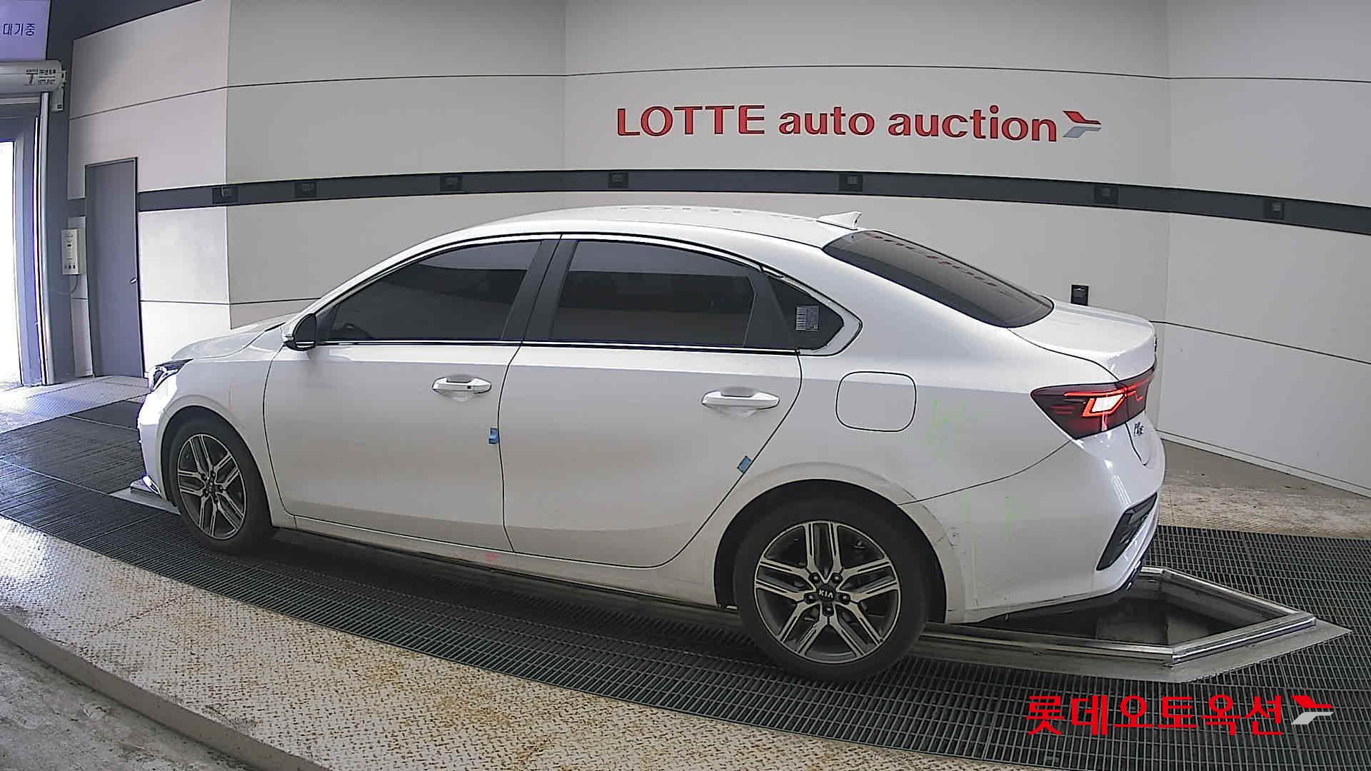 Kia K3 - 14