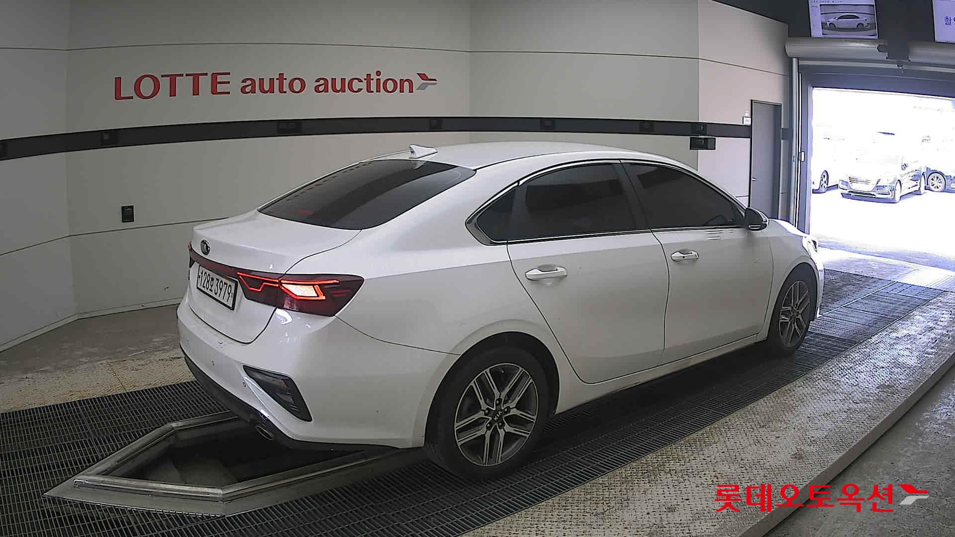 Kia K3 - 19