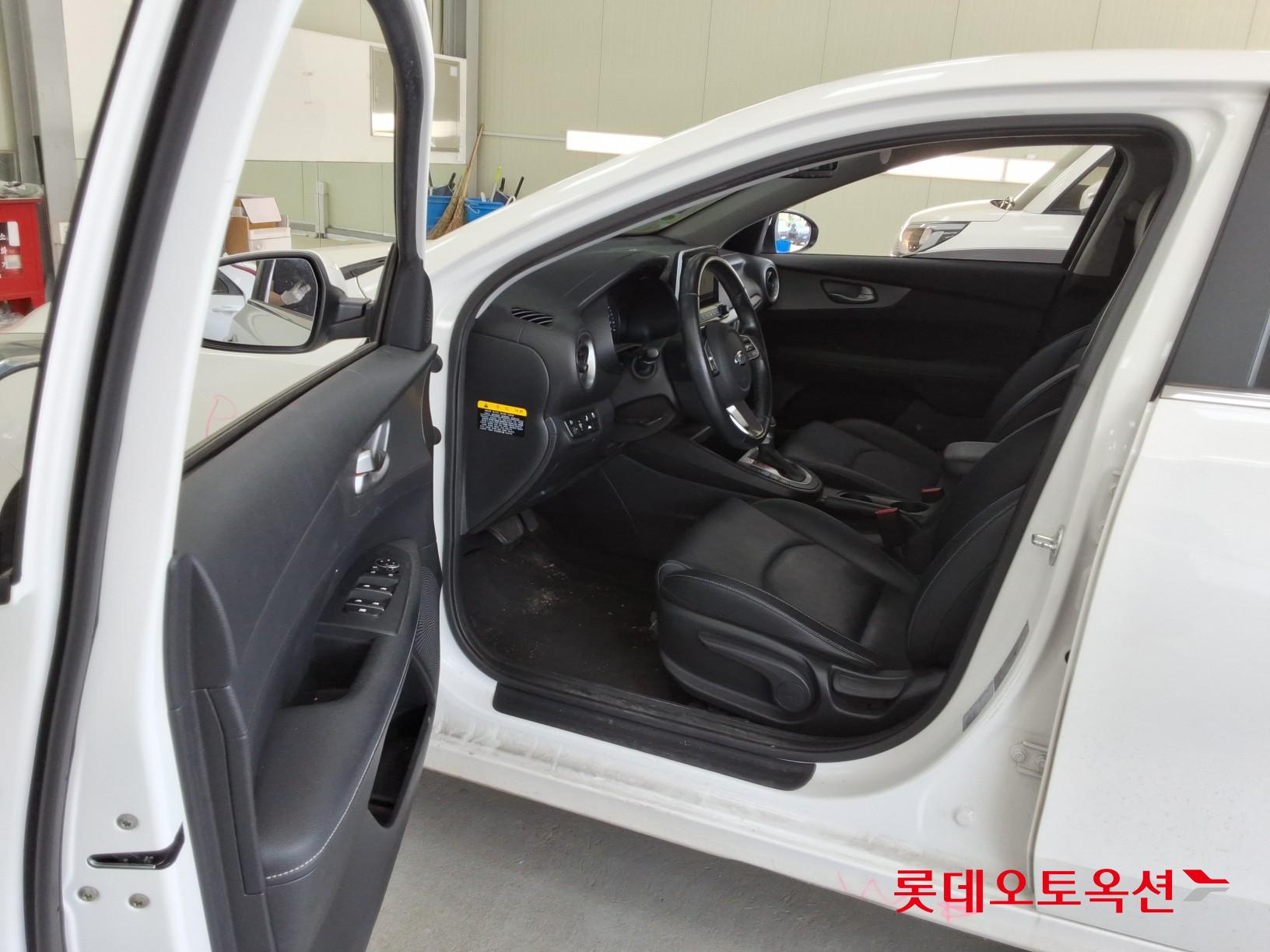 Kia K3 - 37