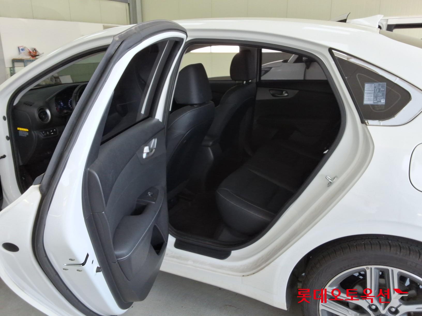 Kia K3 - 38