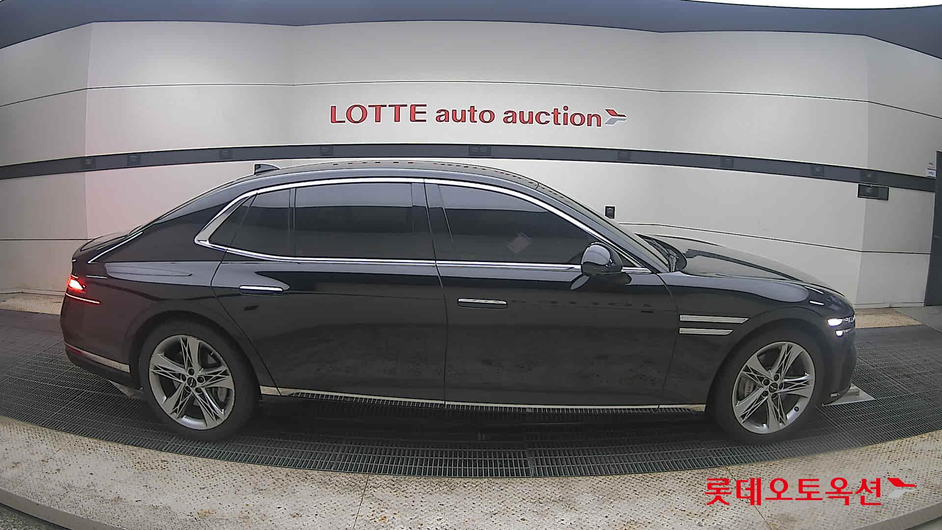 2022 - genesis g90