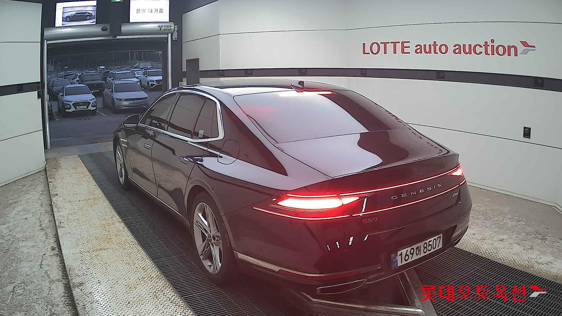 2022 - genesis g90