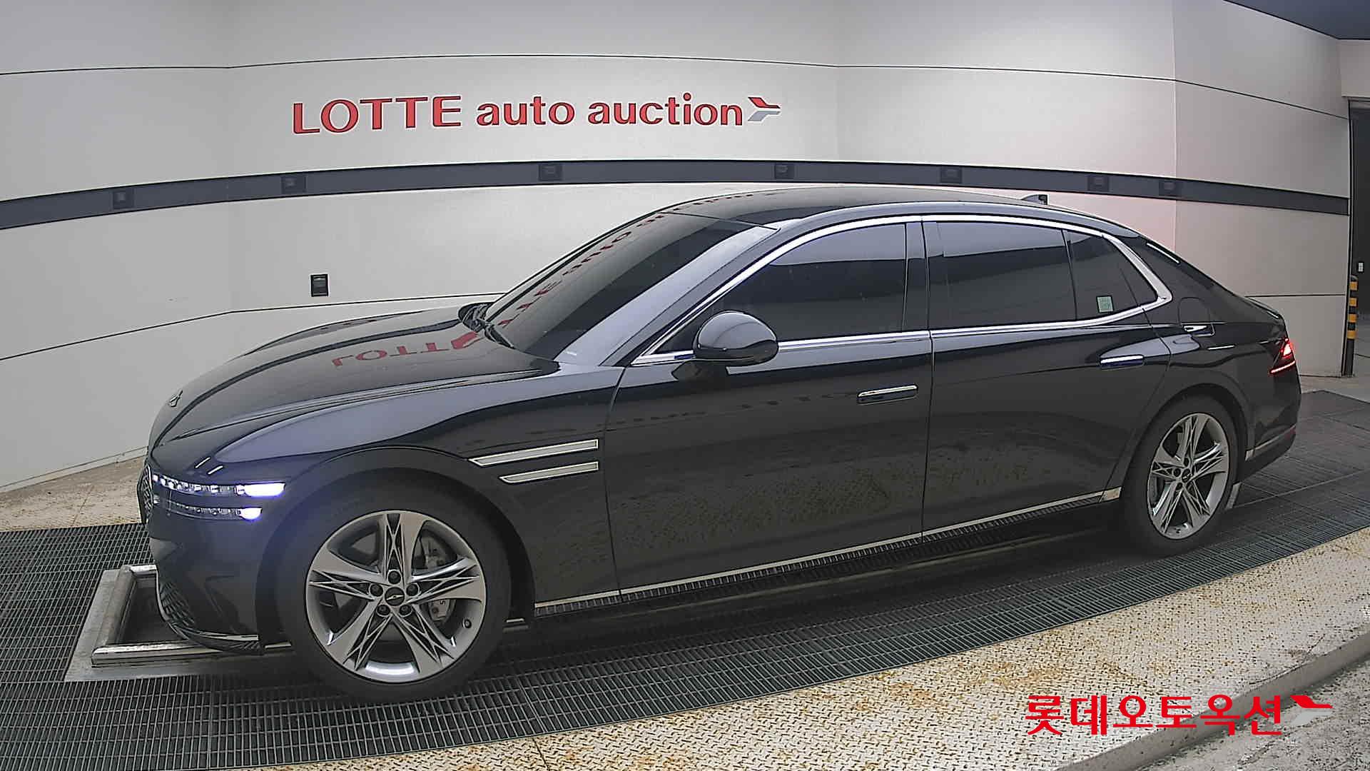 2022 - genesis g90