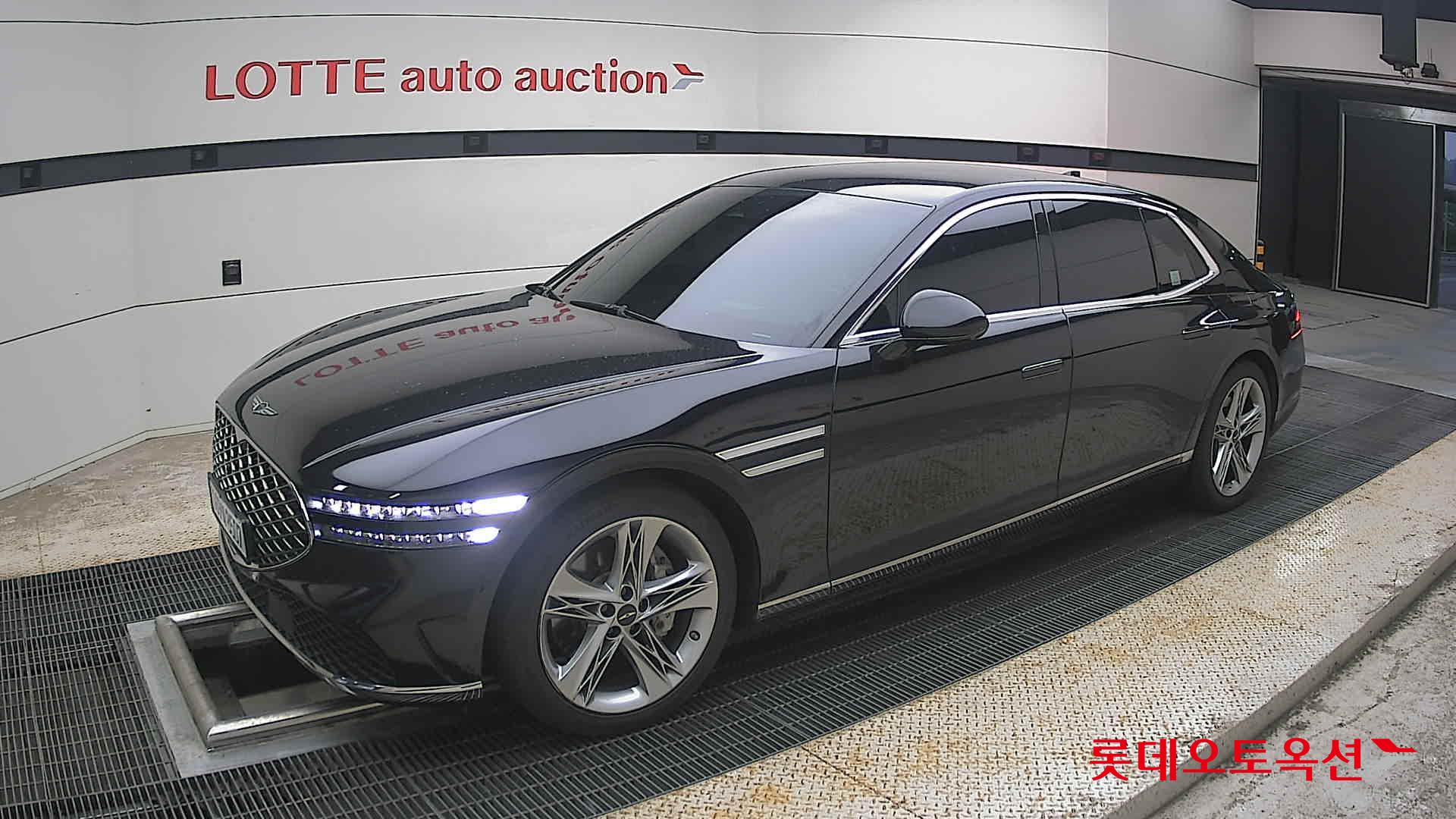 2022 - genesis g90