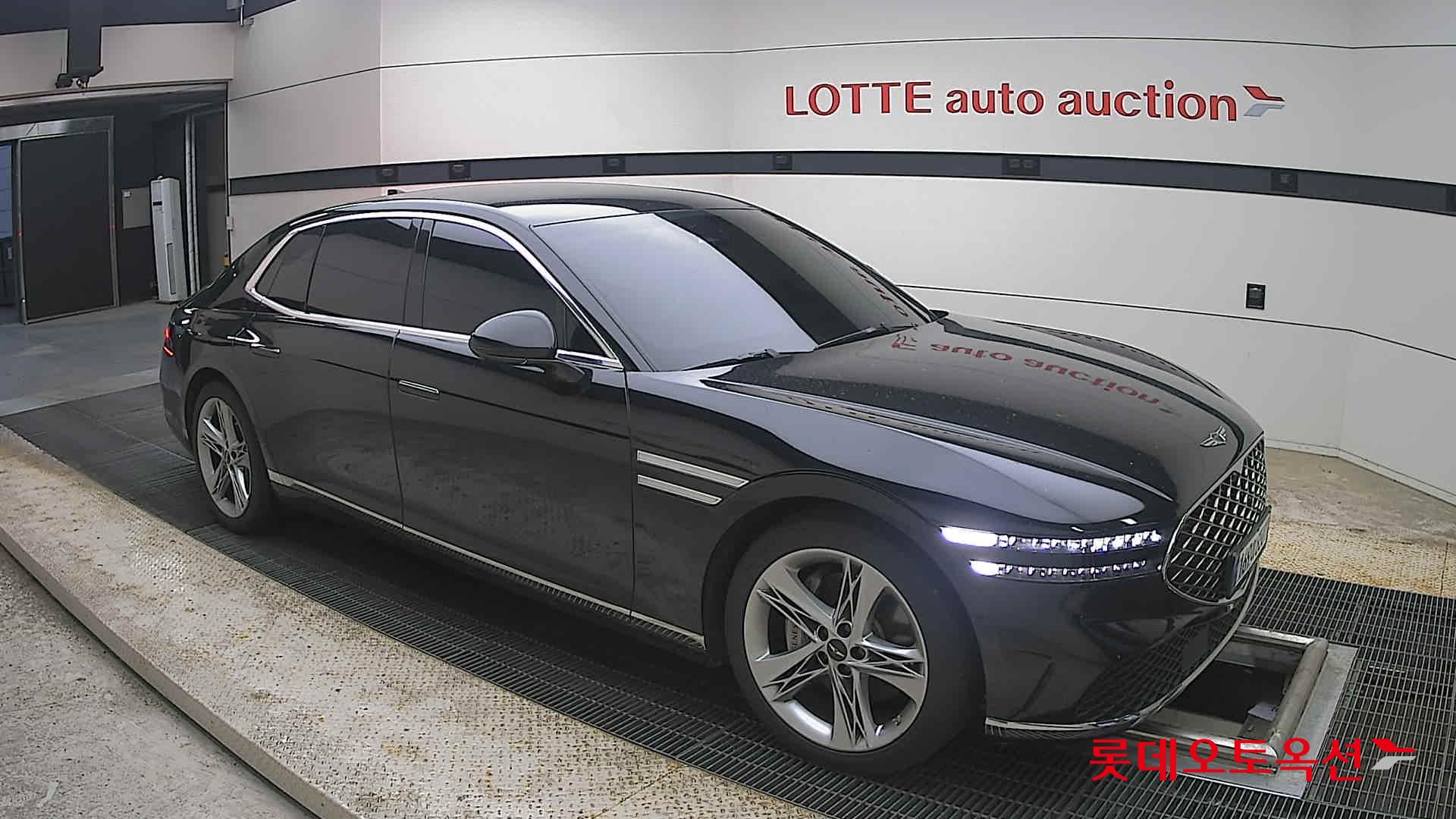 2022 - genesis g90