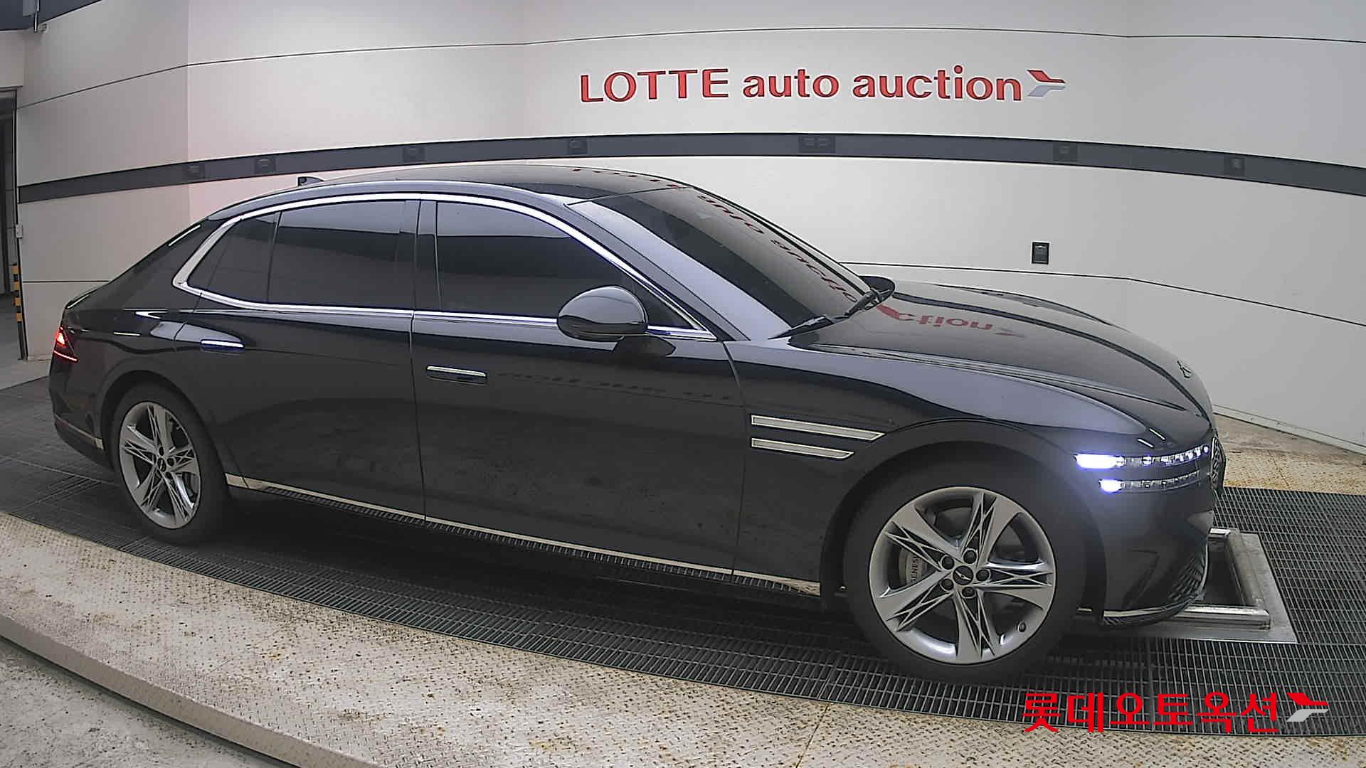 2022 - genesis g90