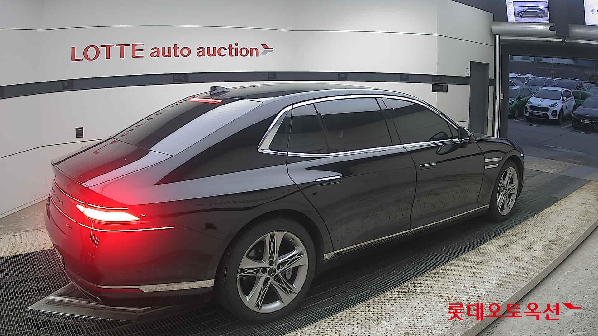 2022 - genesis g90