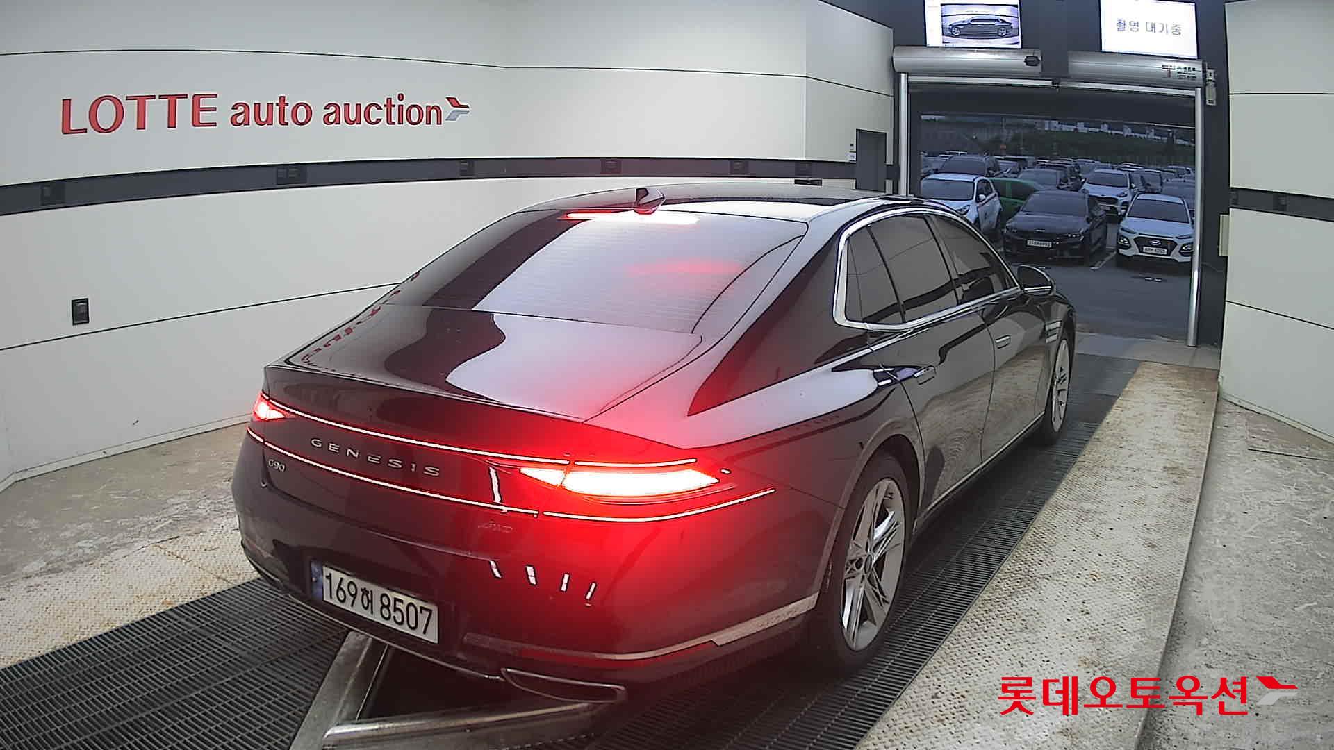2022 - genesis g90