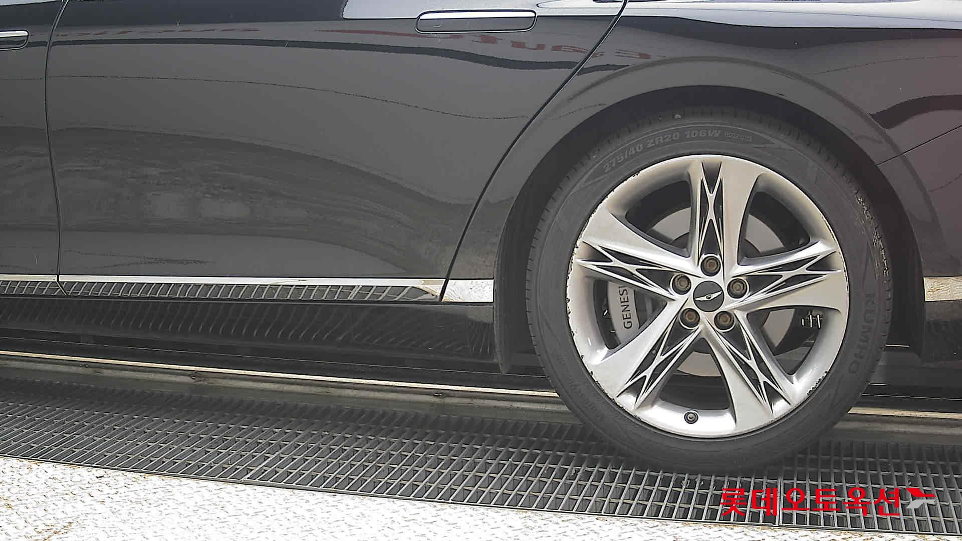 2022 - genesis g90