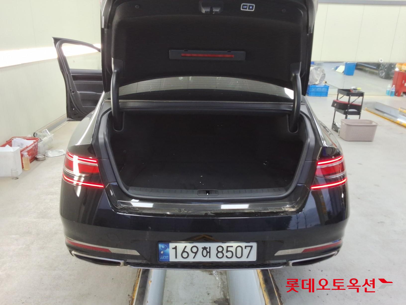 2022 - genesis g90