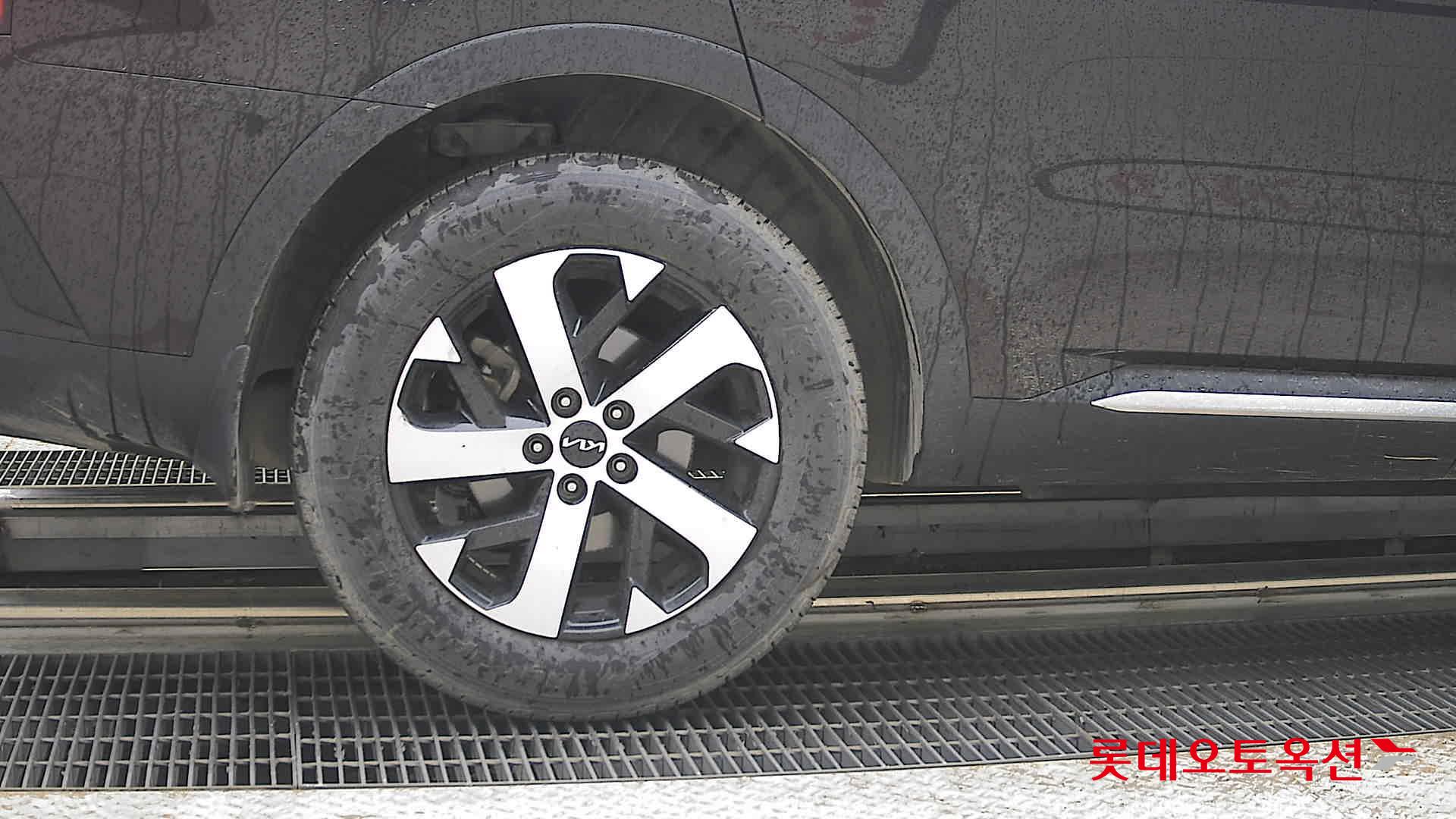 Kia Sorento - 28