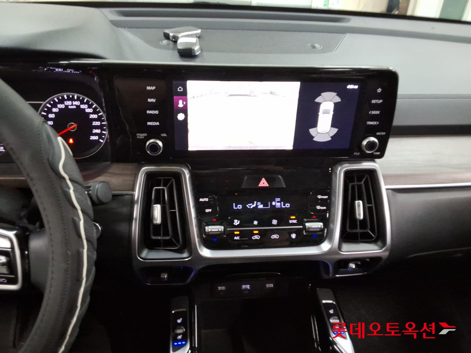 Kia Sorento - 33