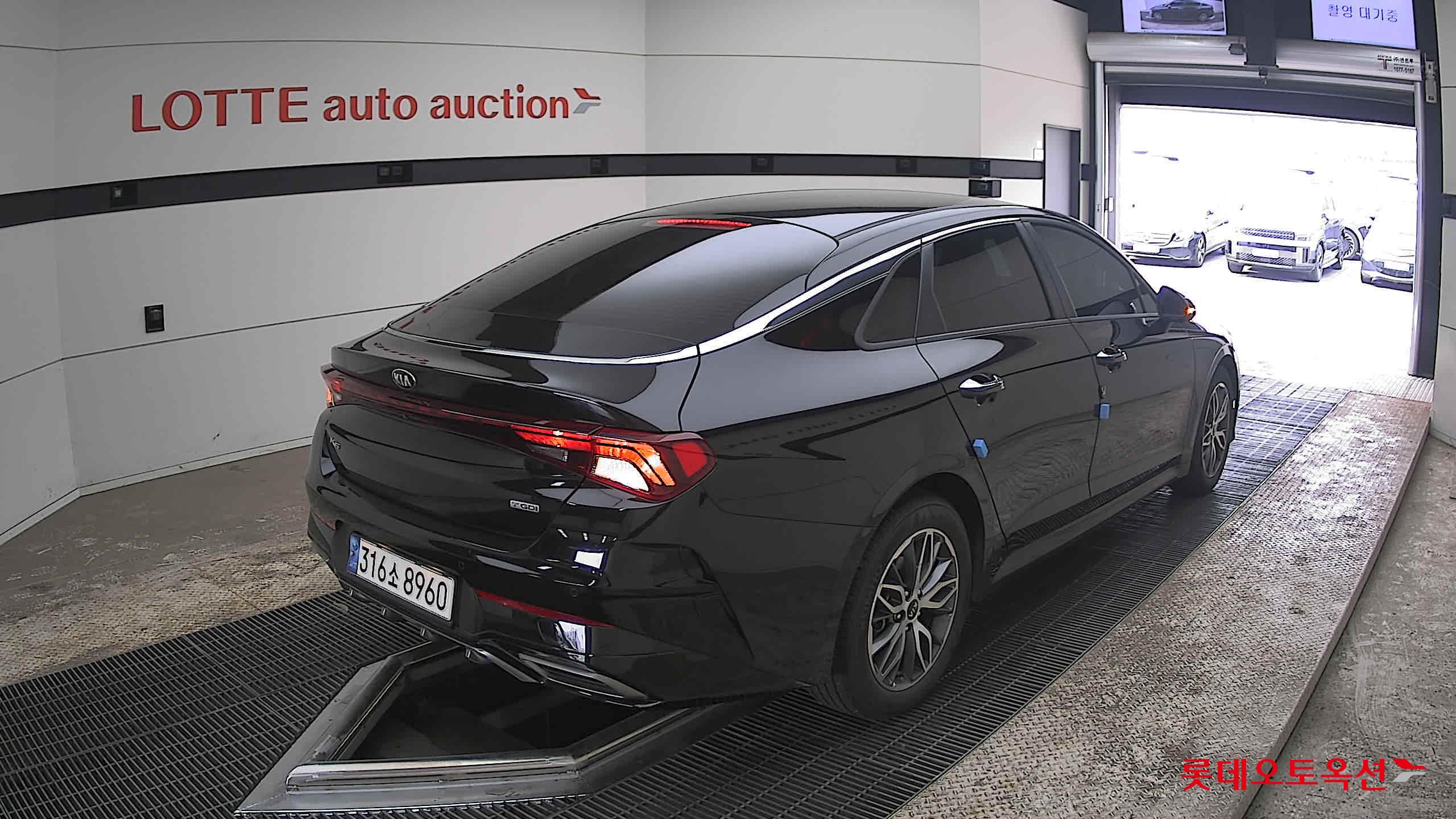 Kia K5 2021 Черный из Кореи, фото 4