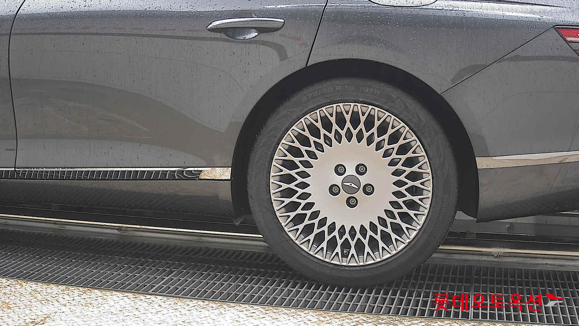 Genesis G80 - 26