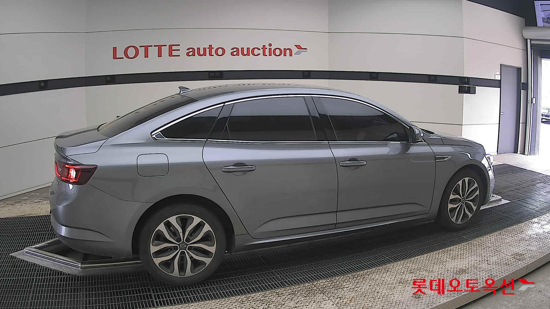 Renault Samsung SM6 2017 - Image 20