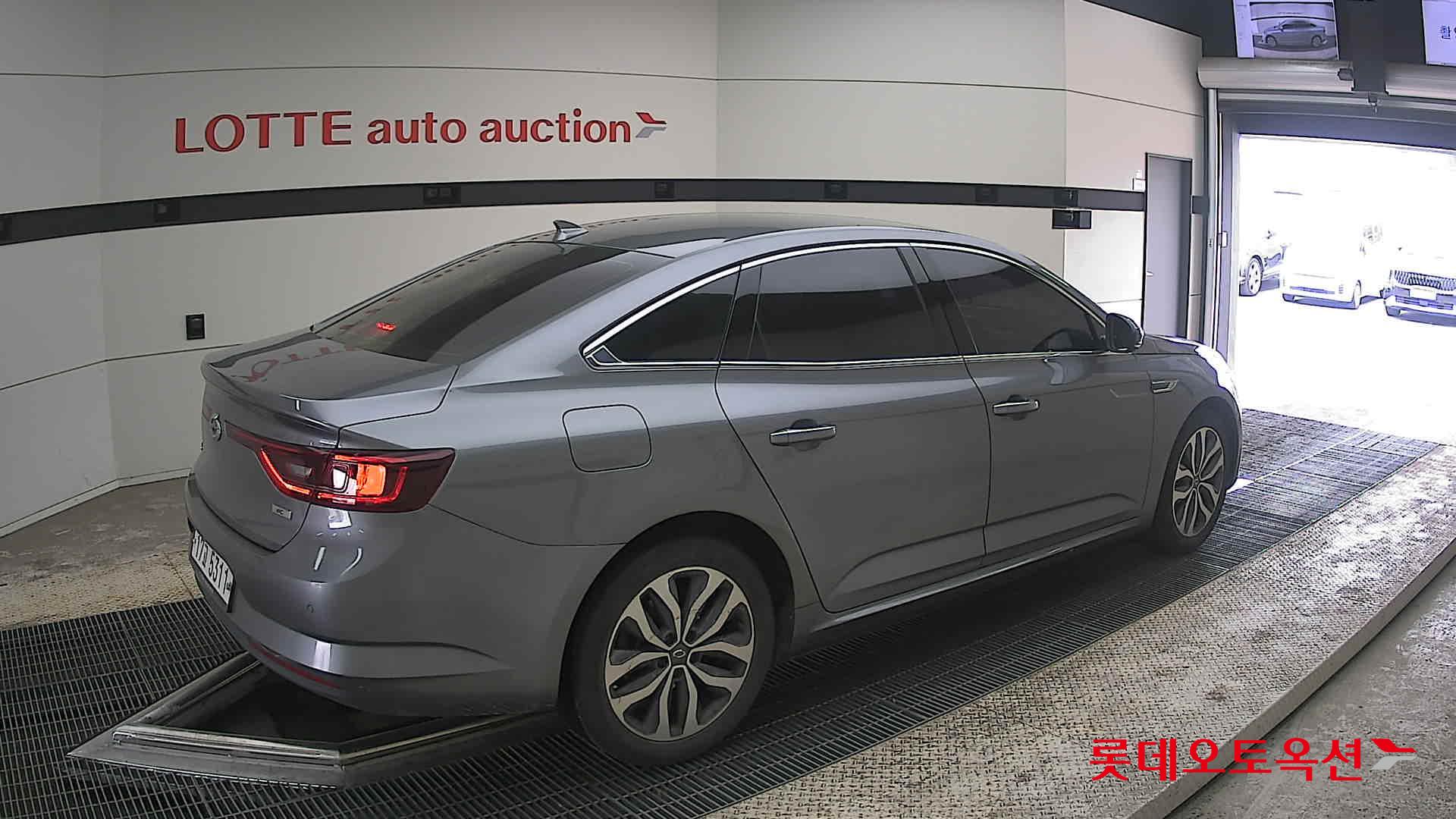 Renault Samsung SM6 2017 - Image 19