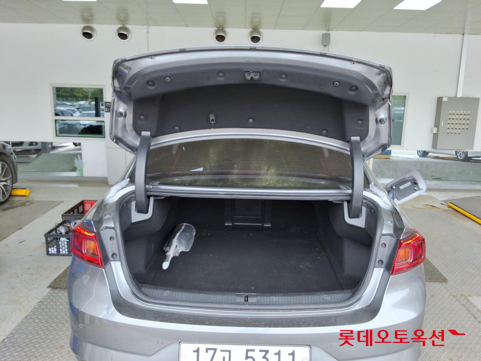 Renault Samsung SM6 2017 - Image 9