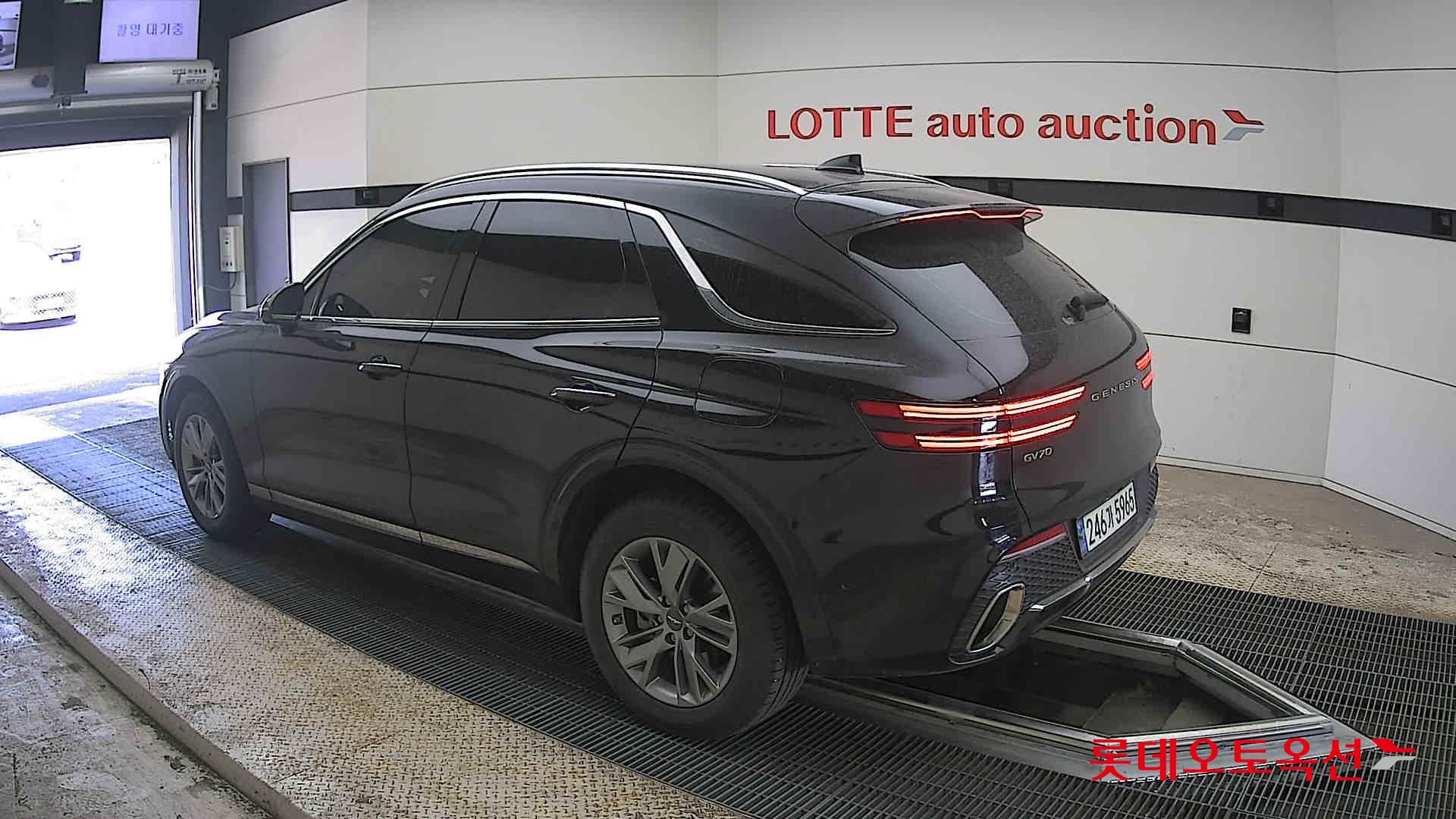 제네시스 GV70 - 15