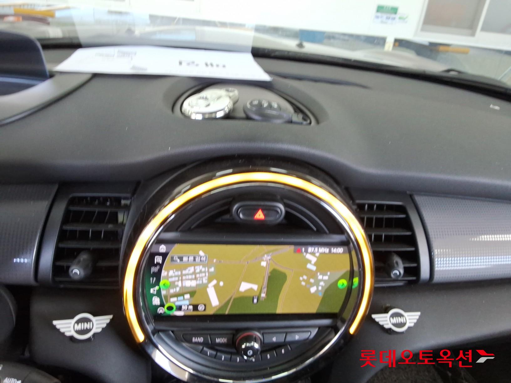 BMW MINI - 32