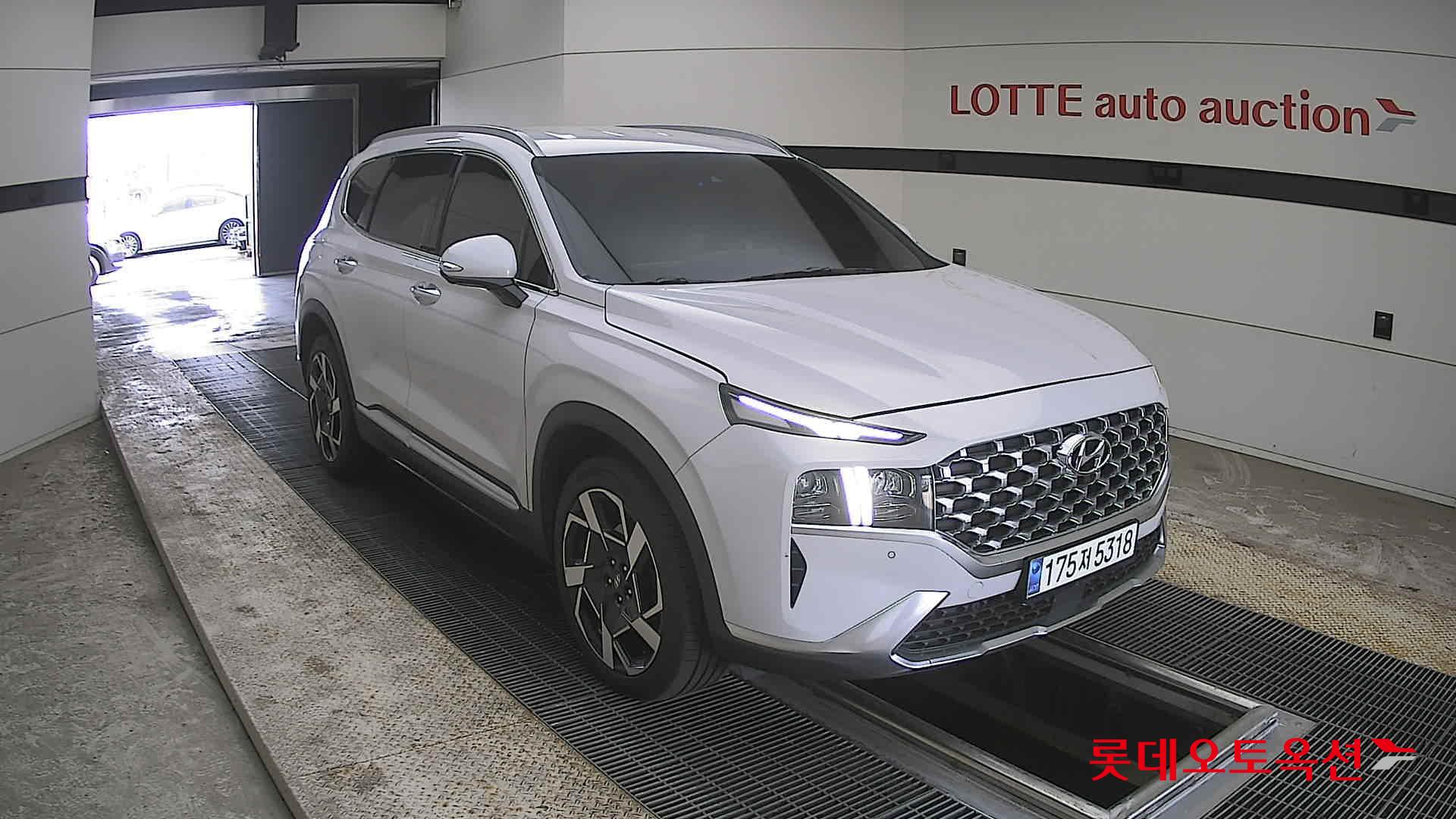 Hyundai Santa Fe 2021 - Image 6