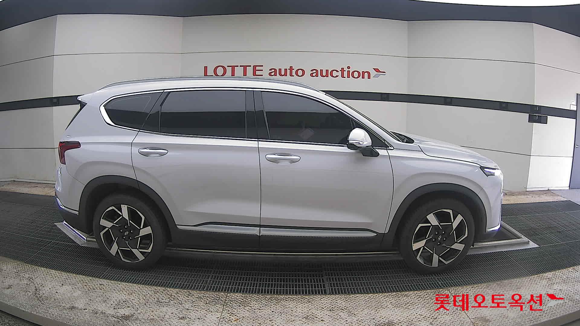 Hyundai Santa Fe 2021 - Image 21