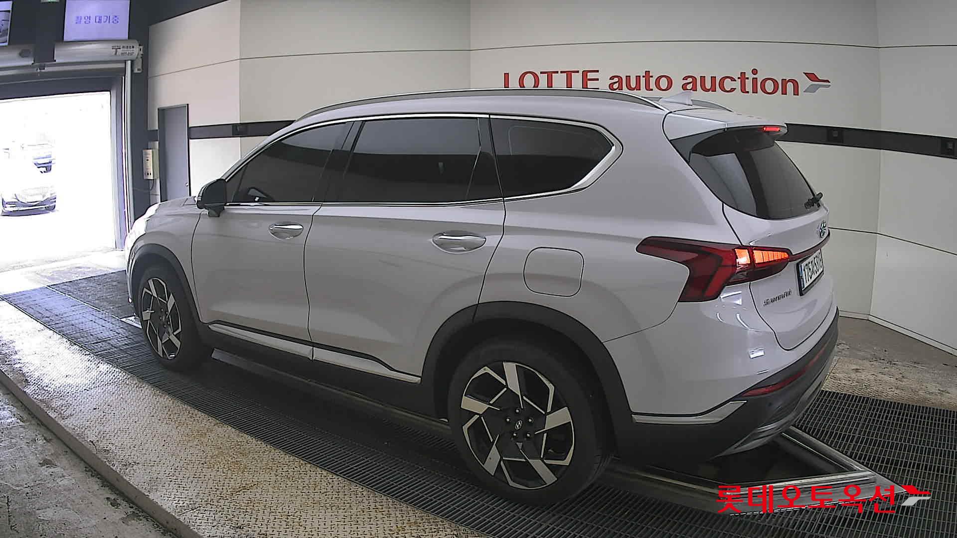 Hyundai Santa Fe 2021 - Image 15