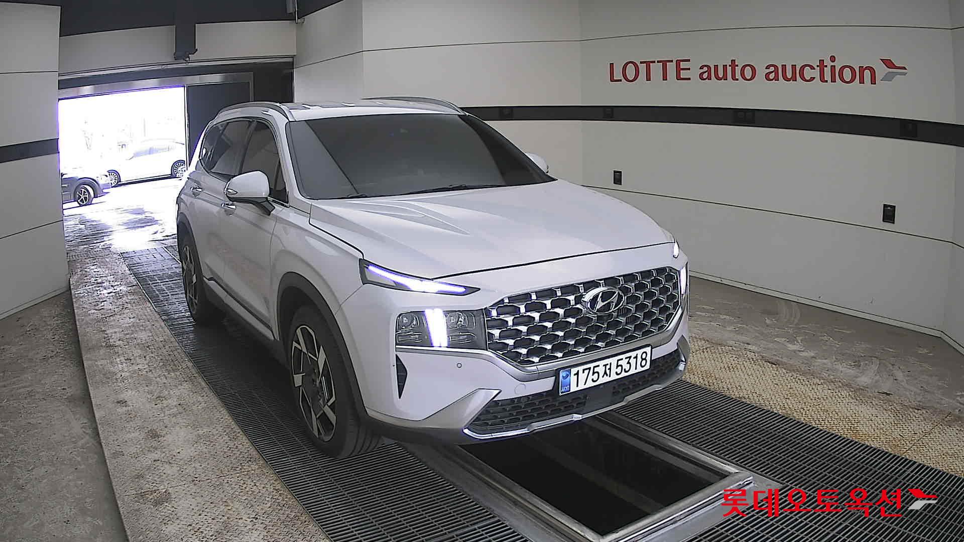 Hyundai Santa Fe 2021 - Image 24