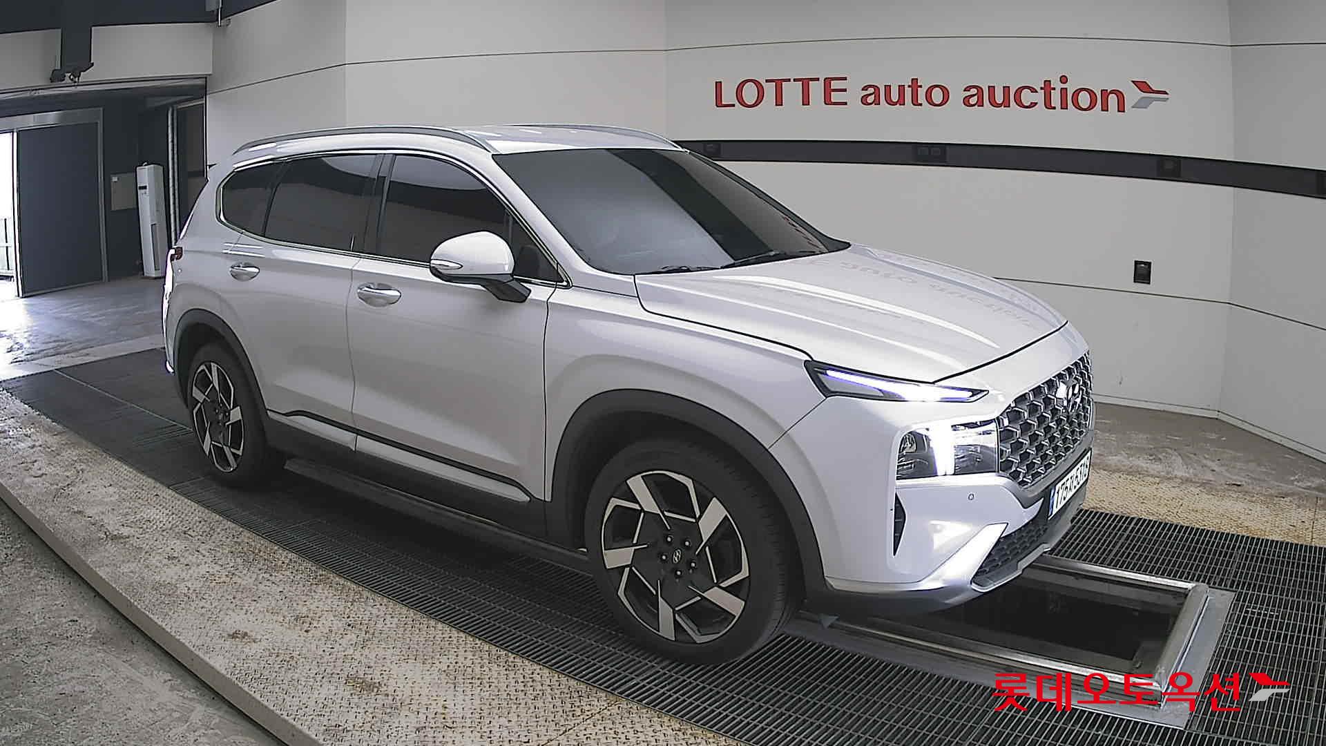 Hyundai Santa Fe 2021 - Image 23