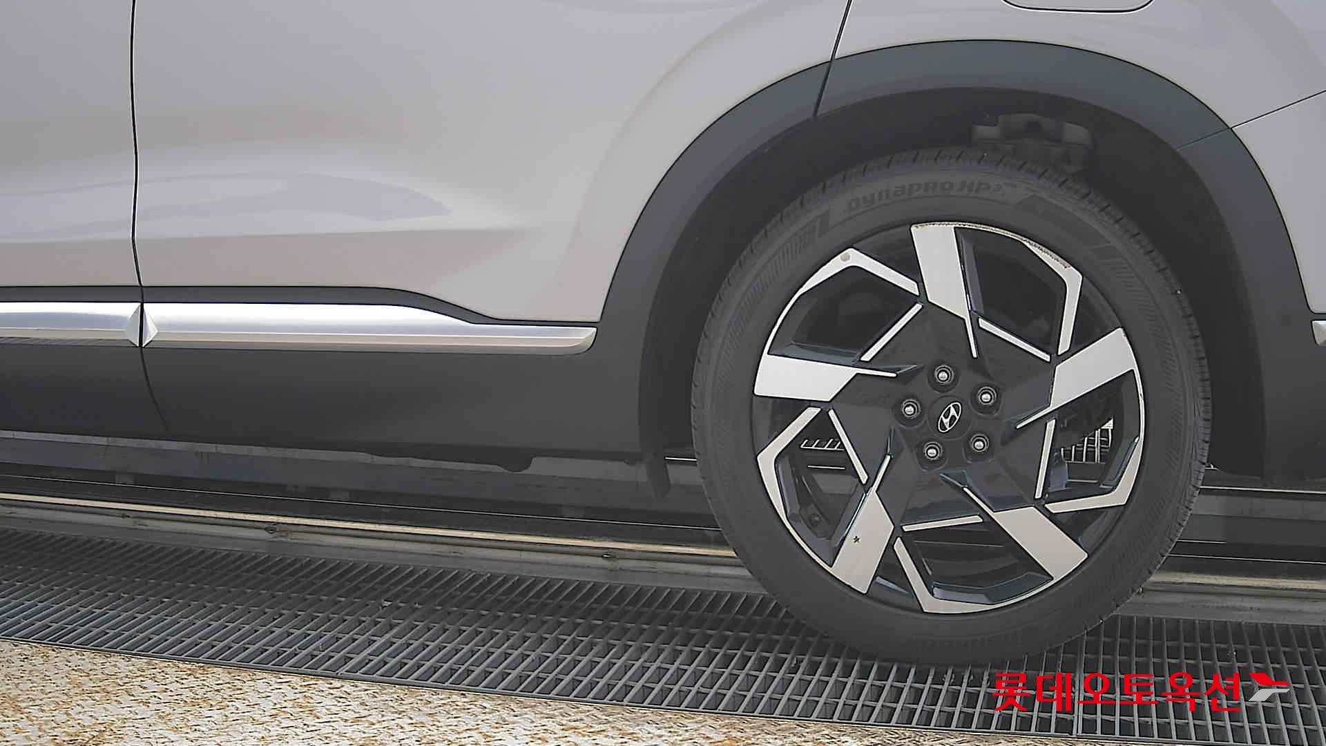 Hyundai Santa Fe 2021 - Image 26