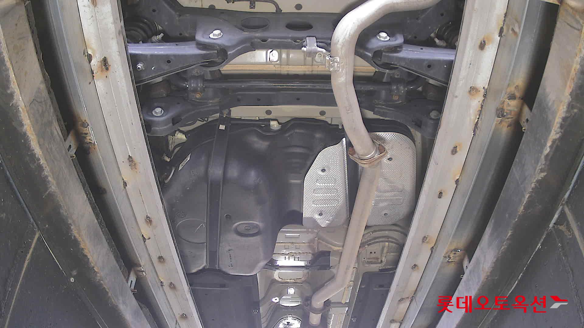 Hyundai Santa Fe 2021 - Image 2