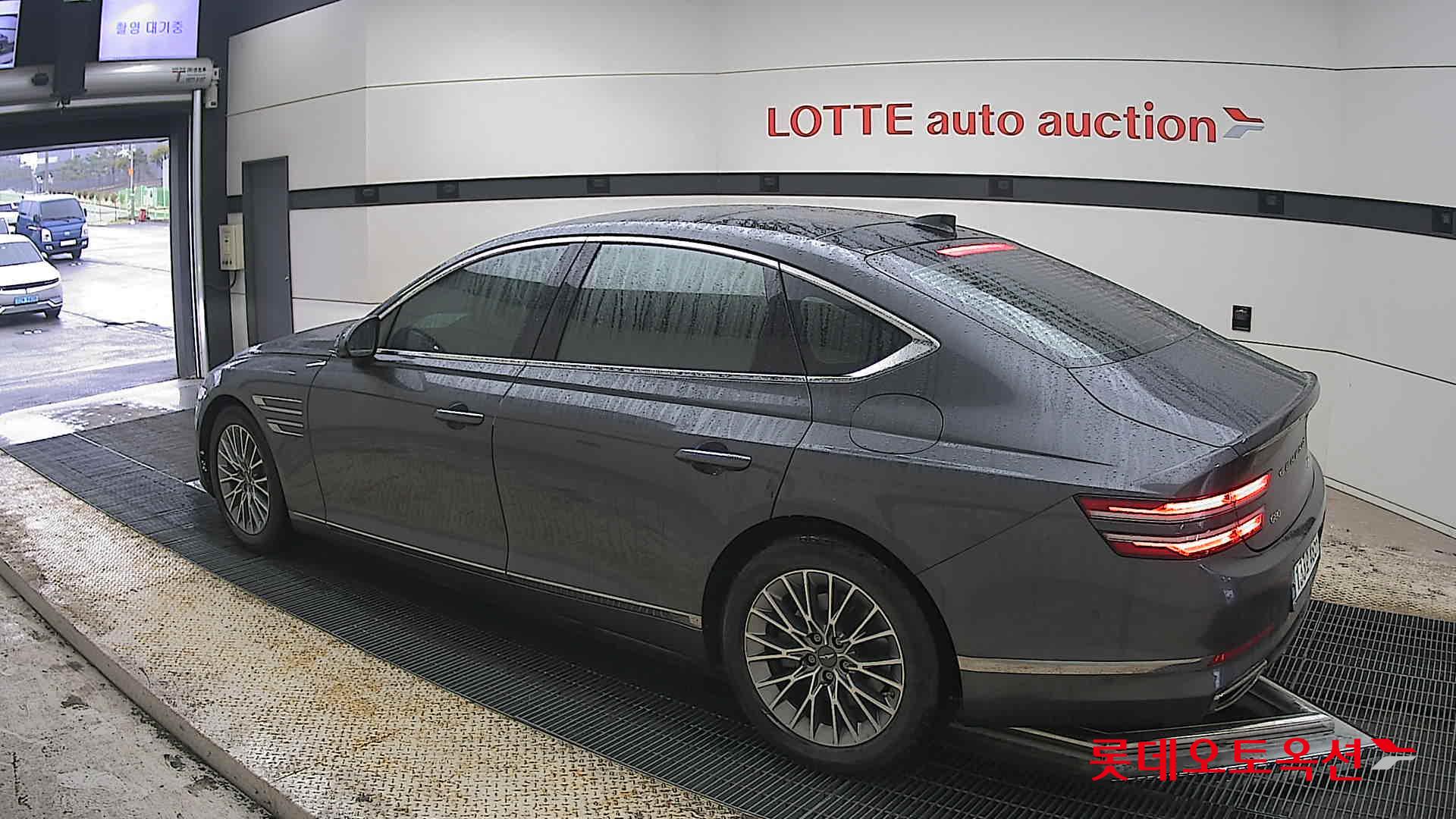 Genesis G80 - 15