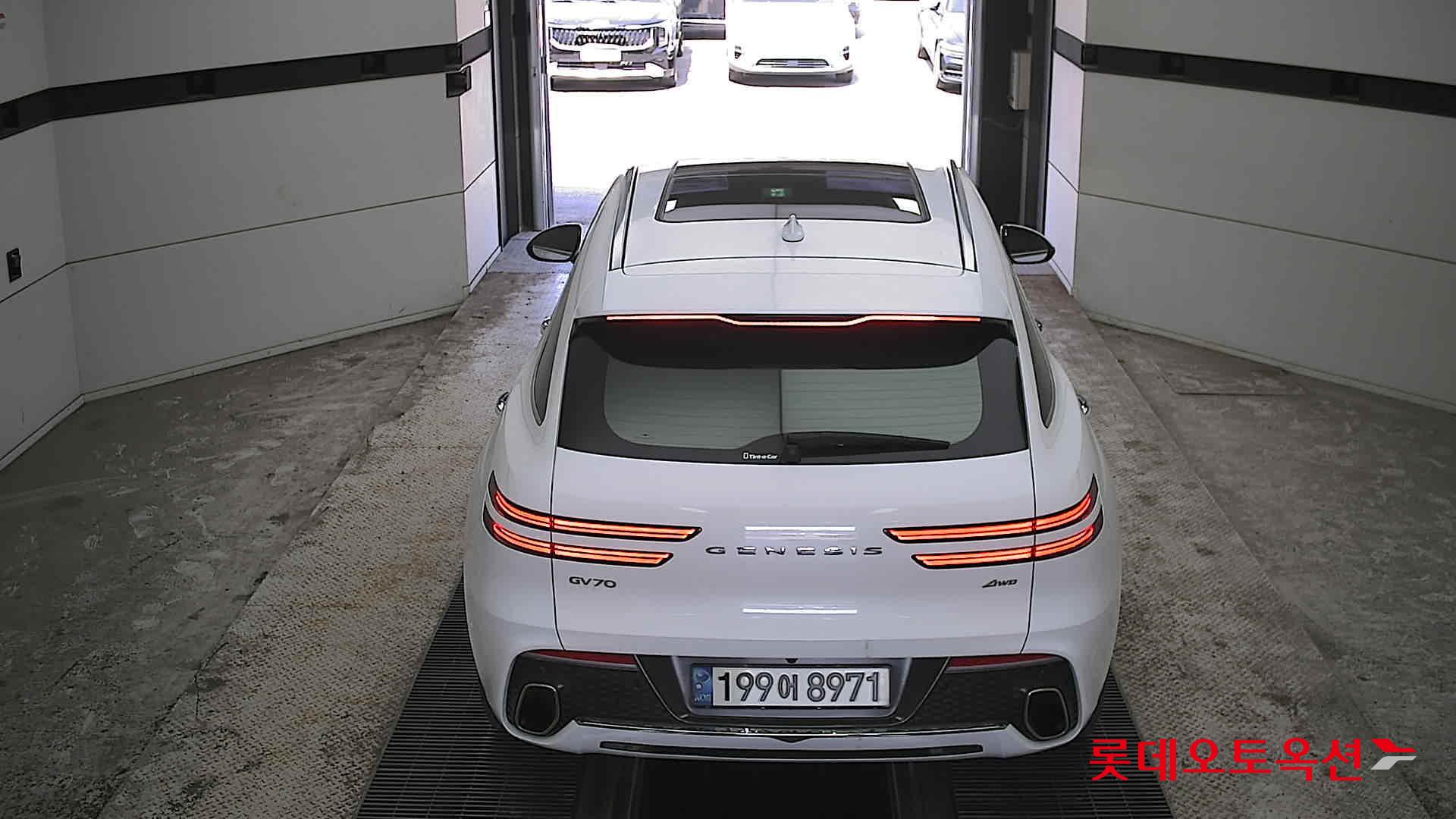 جينيسيس GV70 2021 - صورة 17