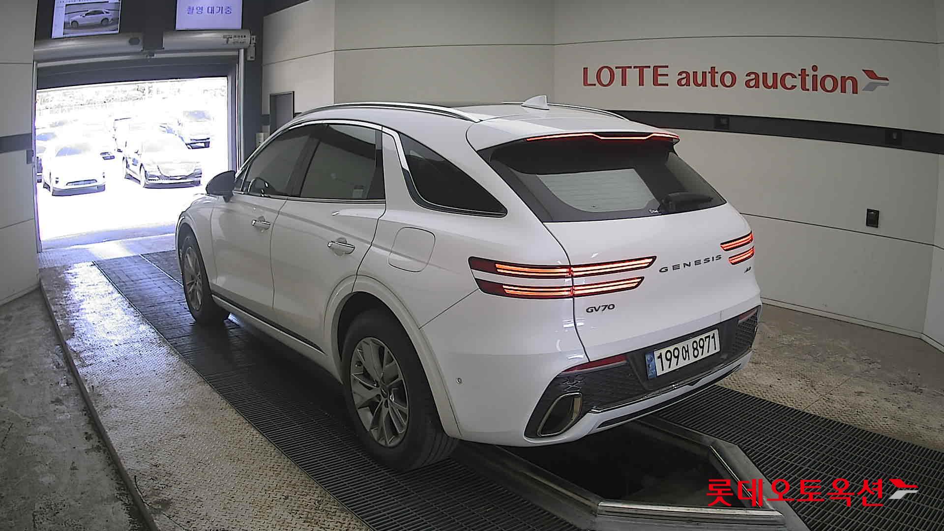 جينيسيس GV70 2021 - صورة 4