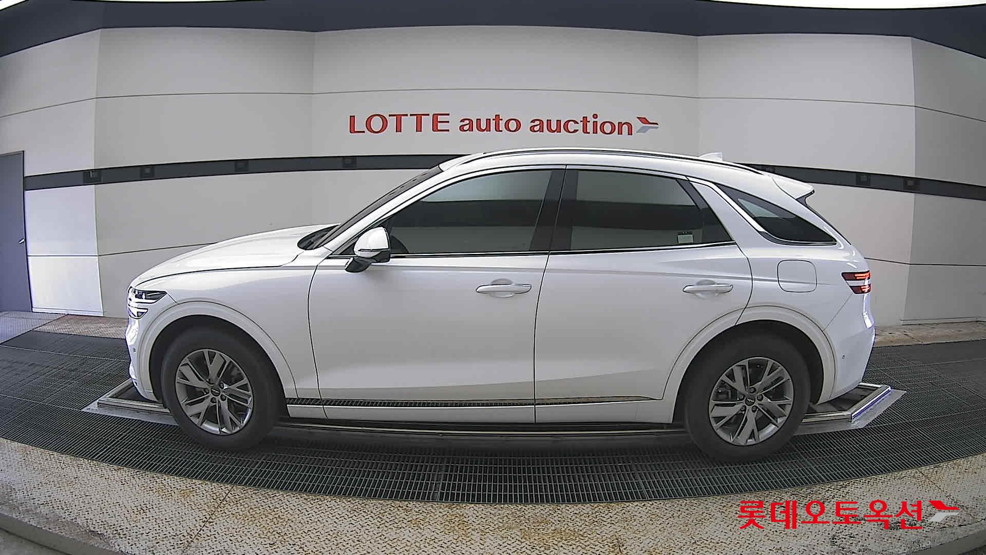 جينيسيس GV70 2021 - صورة 13