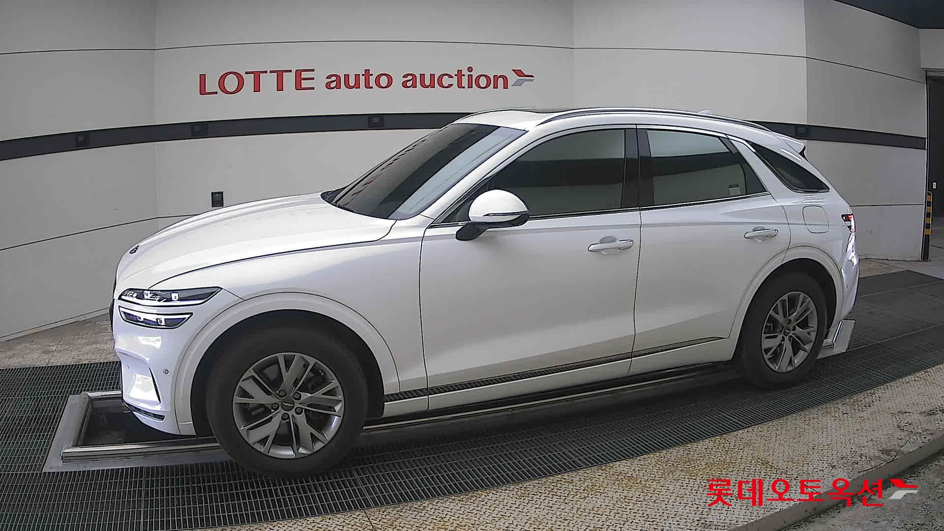 جينيسيس GV70 2021 - صورة 12