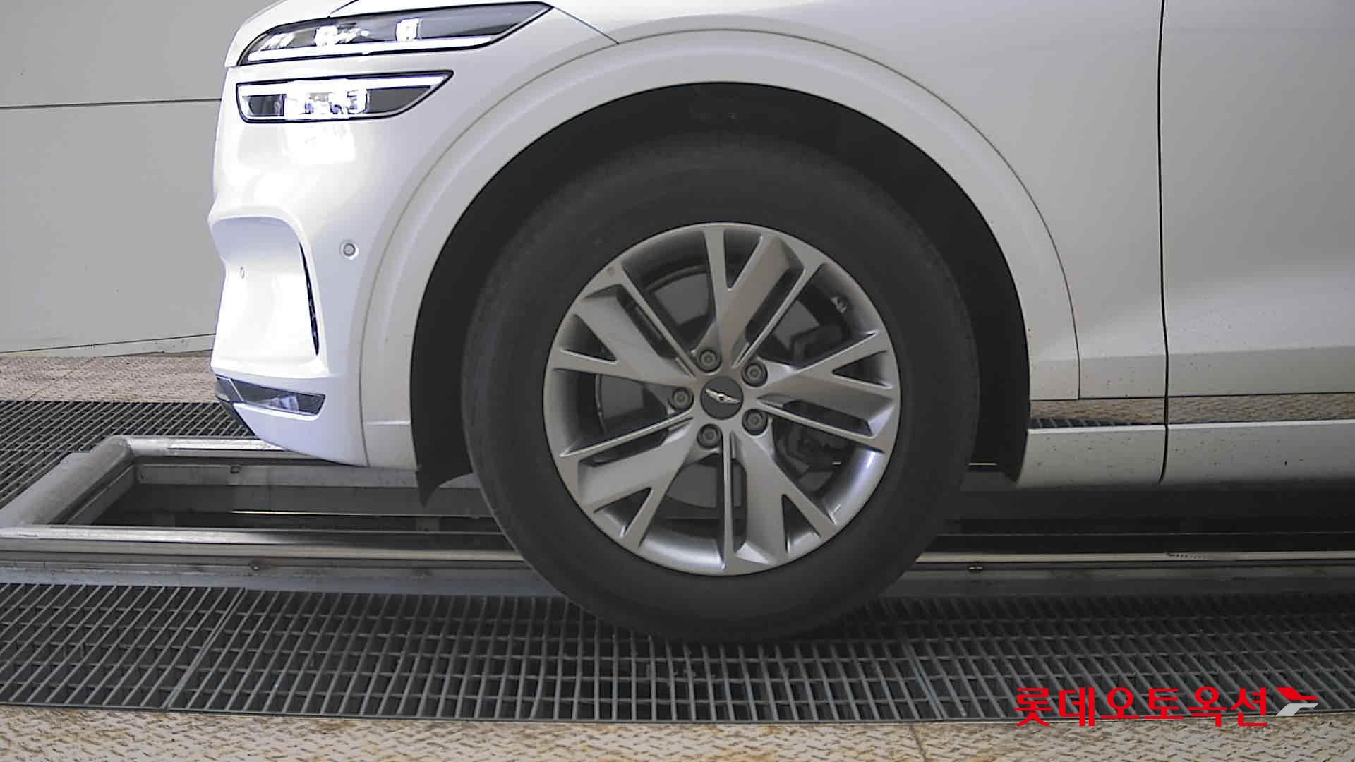 جينيسيس GV70 2021 - صورة 25