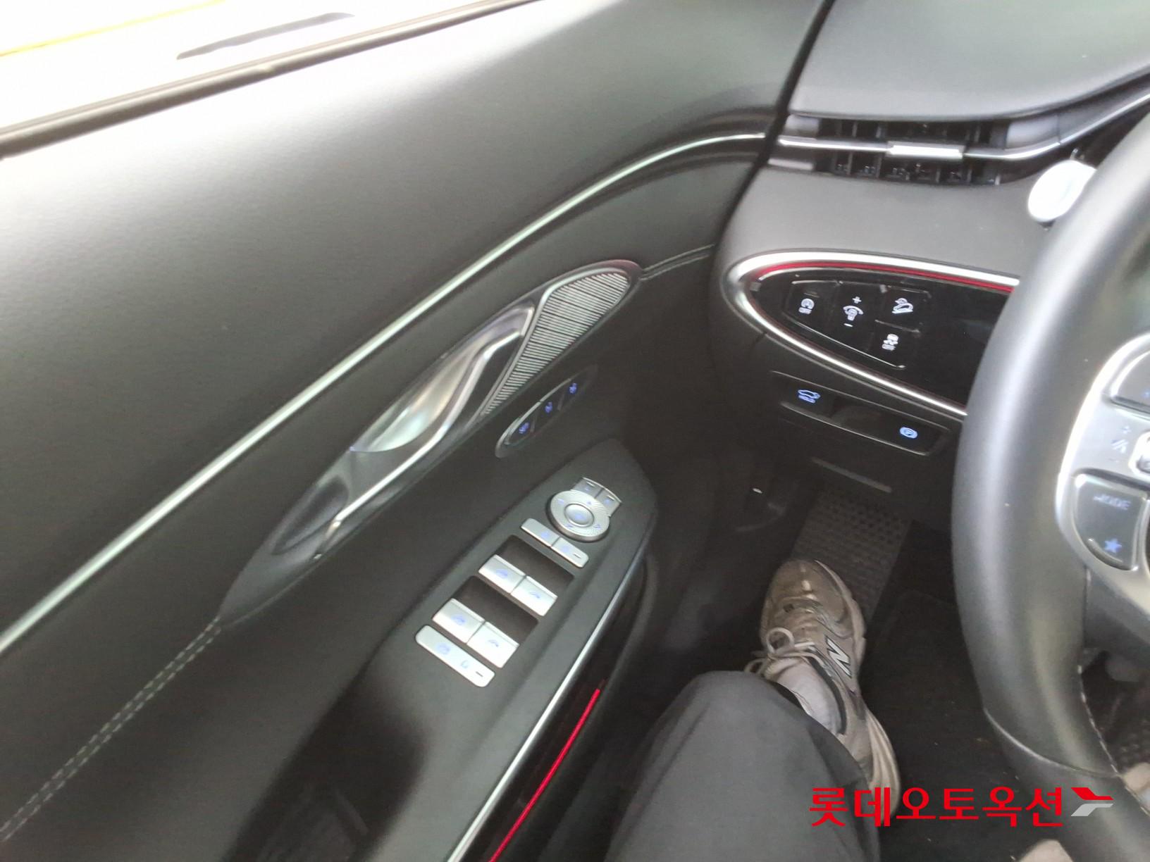 جينيسيس GV70 2021 - صورة 29