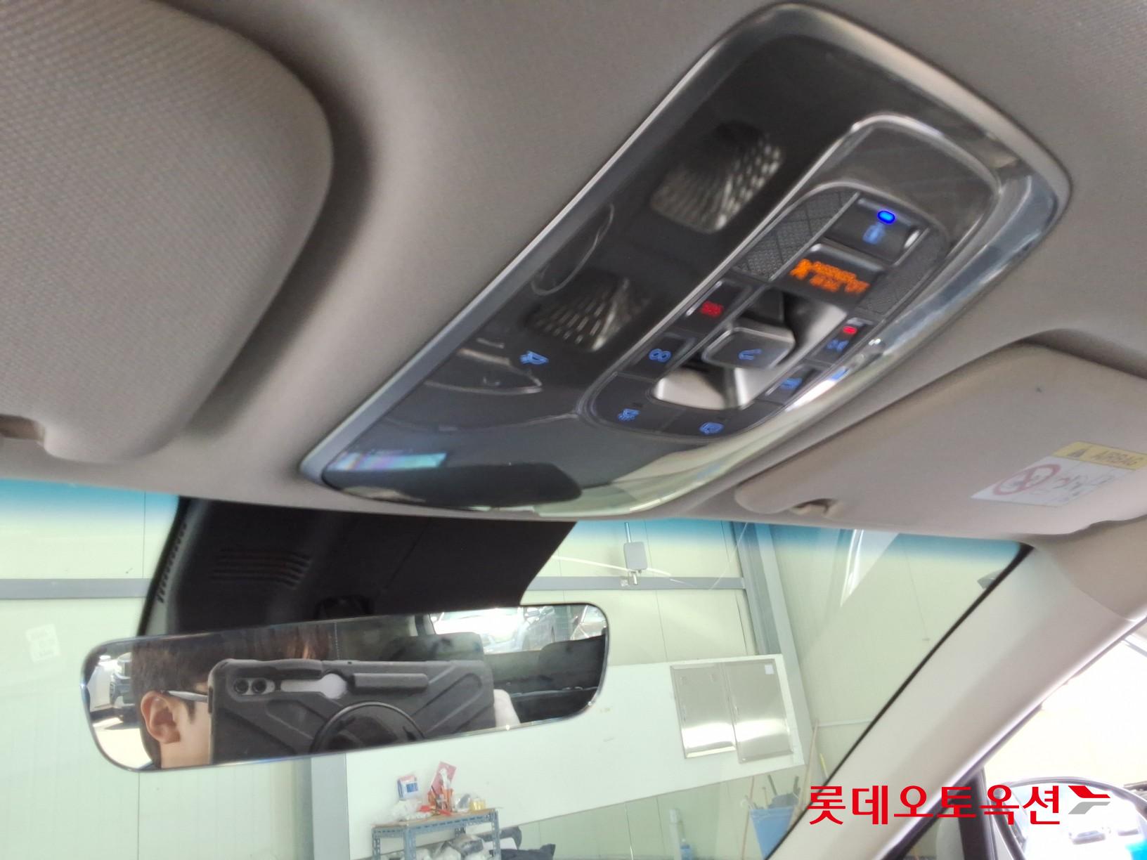 جينيسيس GV70 2021 - صورة 32